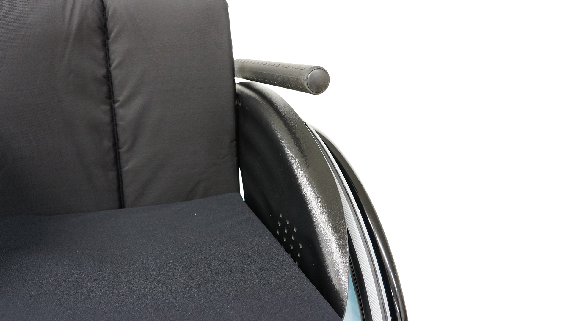 小児用 車いす　アバンギャルドティーン２　
アバティーン