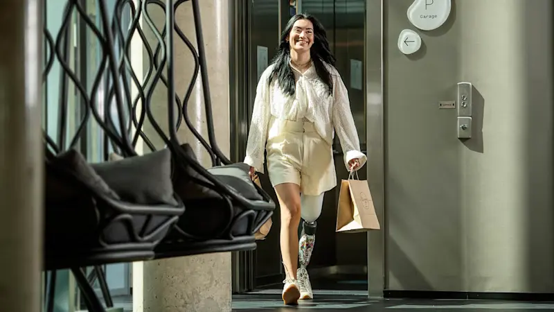 義足コンピューター制御膝継手 C Leg4 義足コンピューター制御膝継手 C Leg4