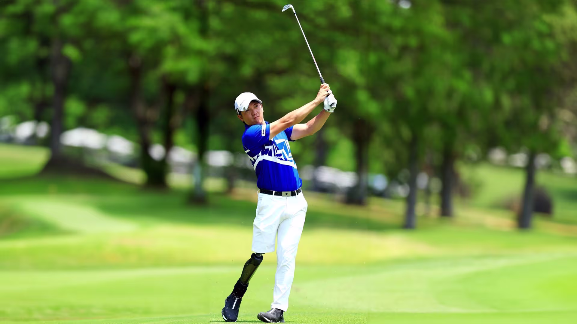 義足のプロゴルファー