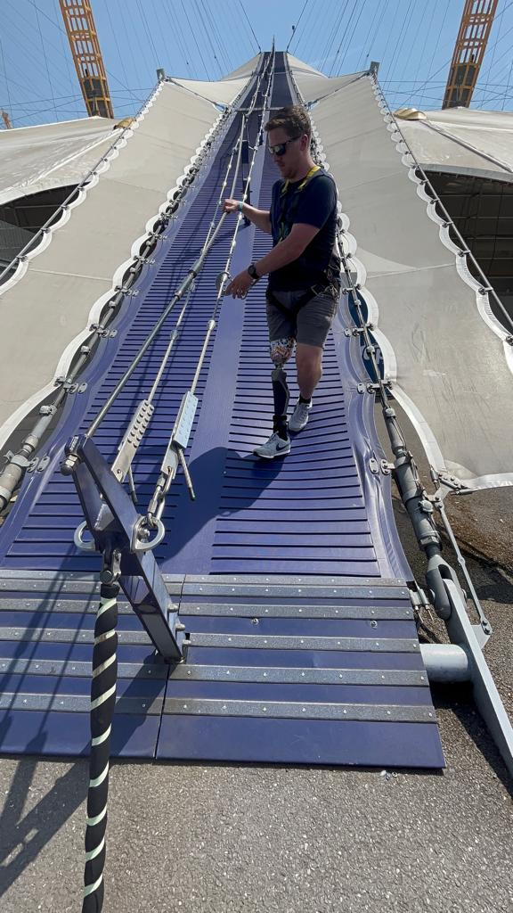 Ottobock C-Leg Experience - O2 Walkover 