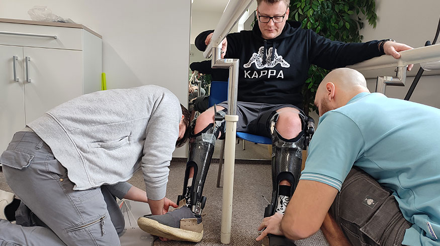 Aktuality-2023-02-06-C-Brace-dvě-KAFO-ortézy-obr-7