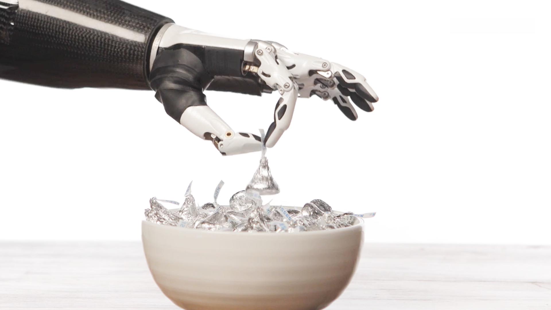 筋電義手 8E70 bebionicハンド 細かい摘み開き