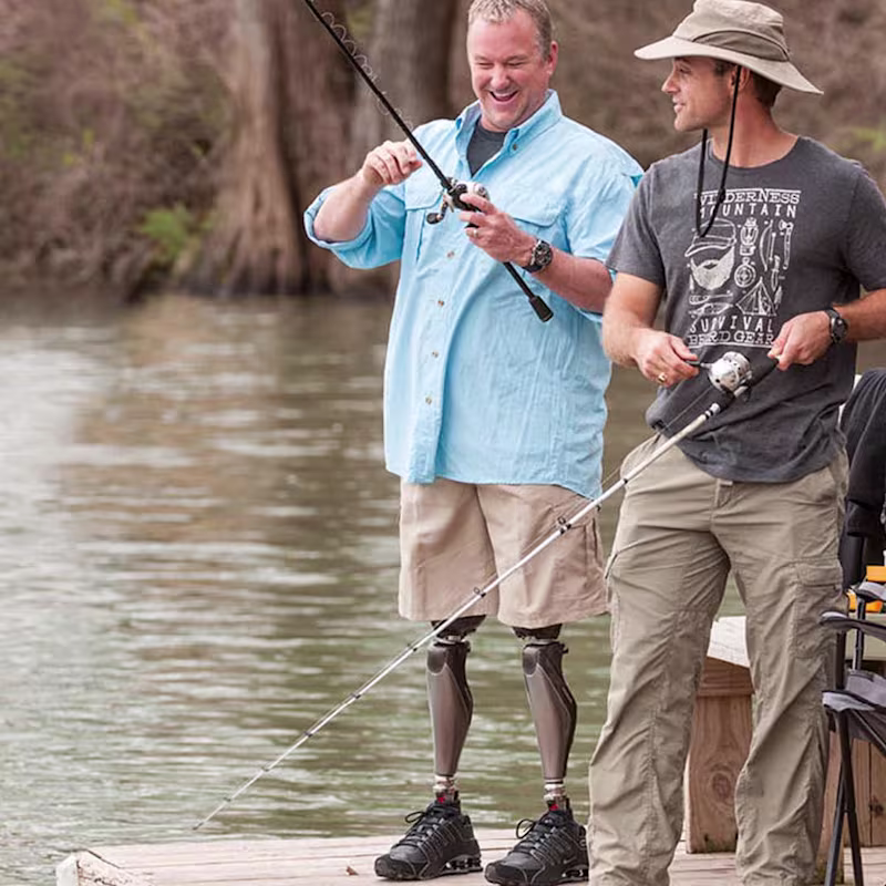 義足コンピューター制御膝継手Geniumジニウム 両側大腿 最新 高機能 安定歩行 速度追随 立位安定