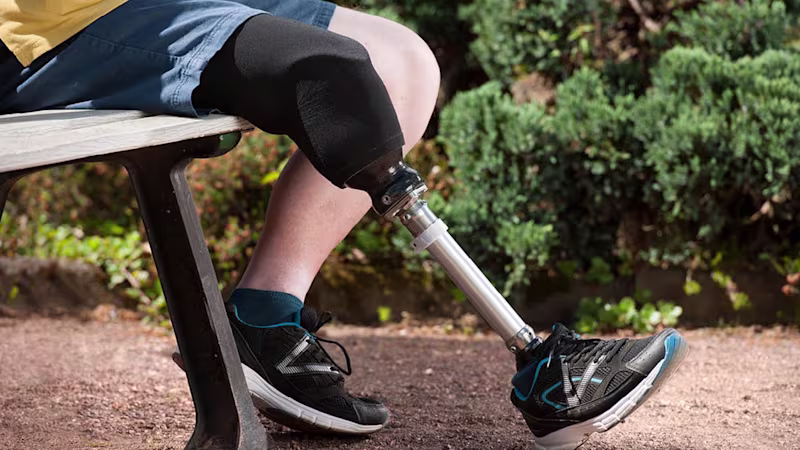 義足懸垂システム 4R220ダイナミックバキュームDVS 下腿義足