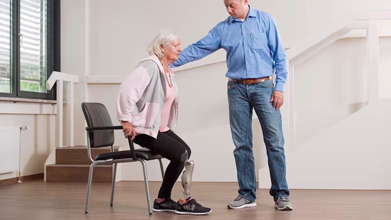 義足コンピューター制御膝継手Kenevoケネボ リハビリテーション