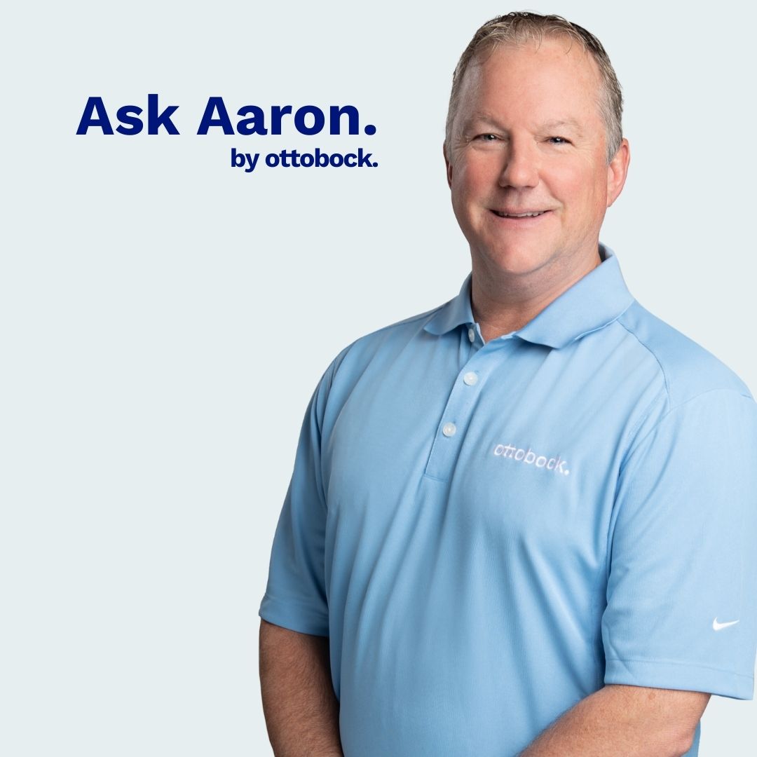 Portrait de l'animateur du podcast Aaron Holmes, amputé bilatéral qui travaille pour Ottobock.