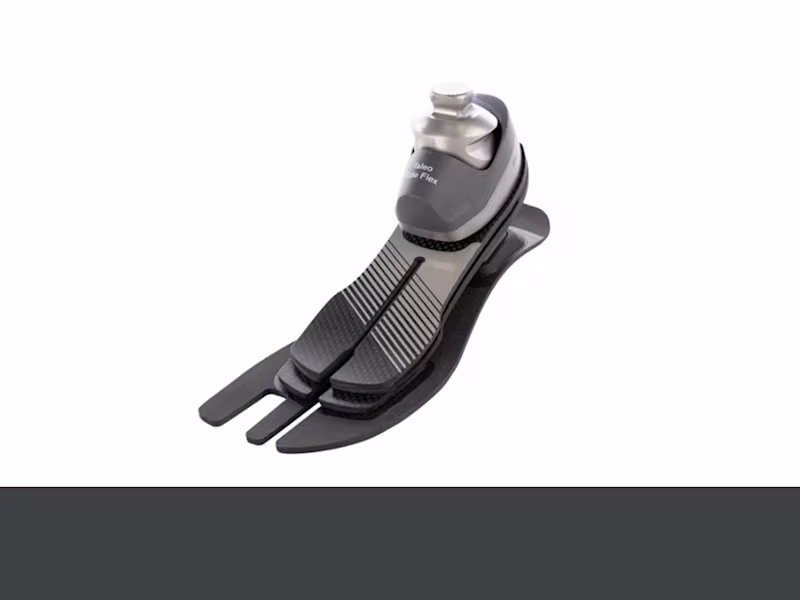 義足足部1C58タレオサイドフレックス カーボン構造 横方向への動き