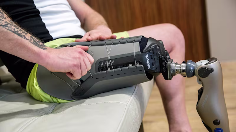 義足 調整型大腿ソケットシステムVaros