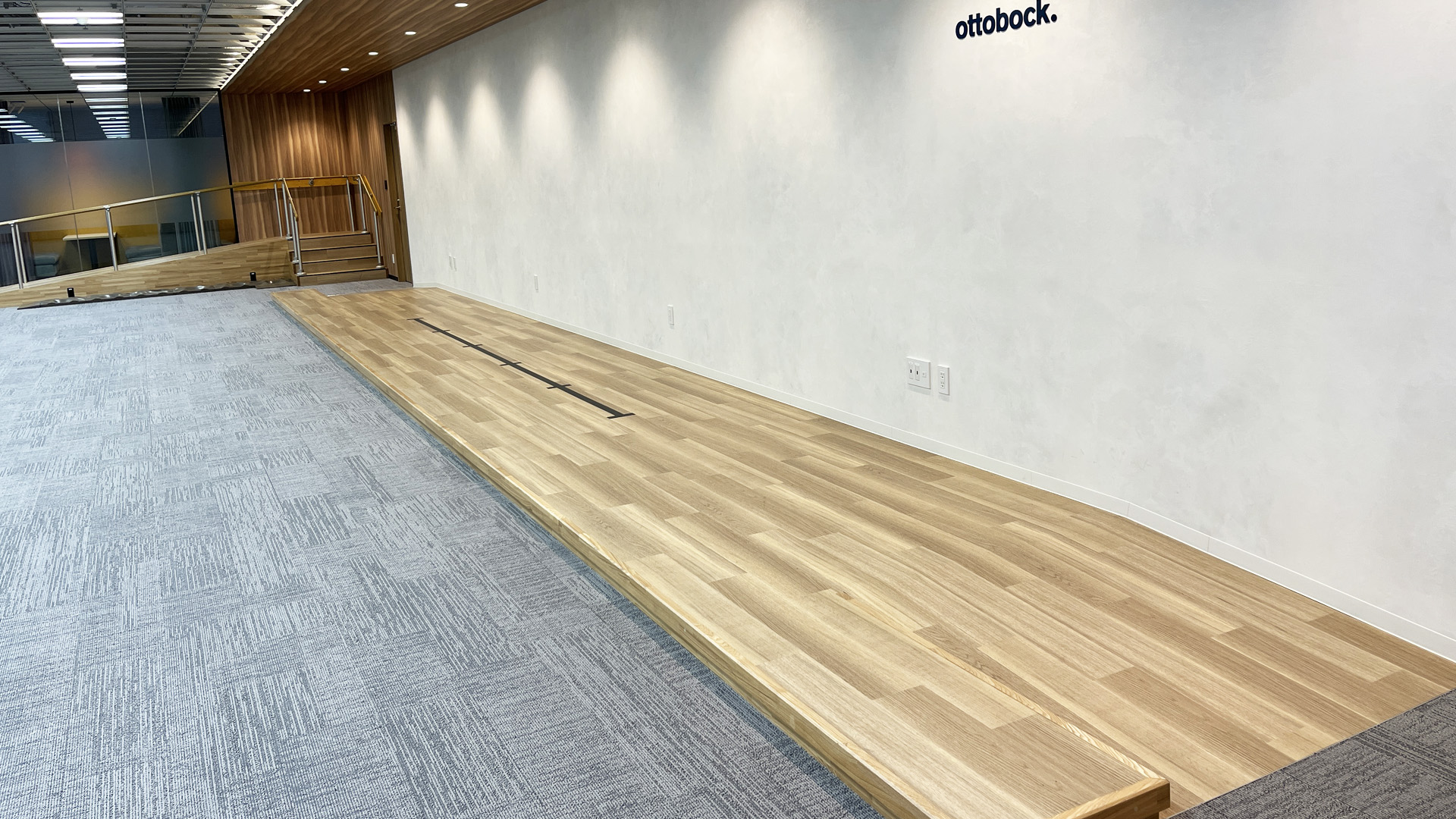 長いフローリング走行スペース