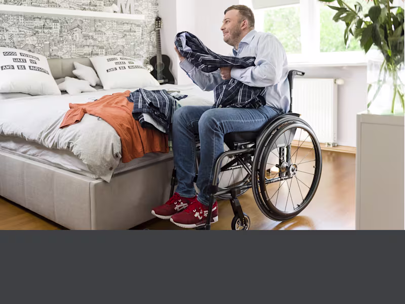 大きいサイズの車いす アバンギャルド XXL2 / M4 / モータス