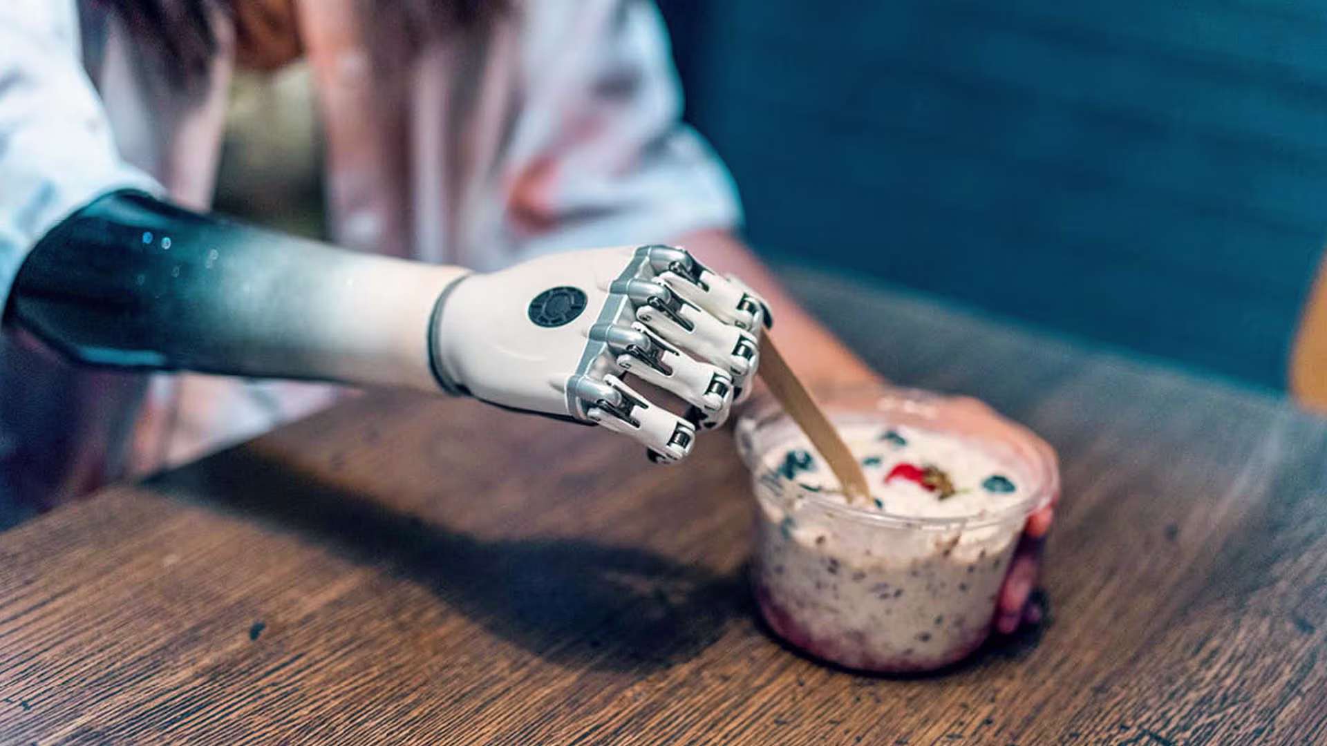 筋電義手 bebionicハンド