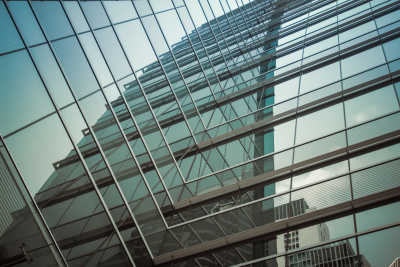 gebouw-glas-ramen-bedrijfspand