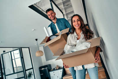 verhuizen-verhuisverlof-vrije-dagen-man-vrouw-nieuwe-woning-huis