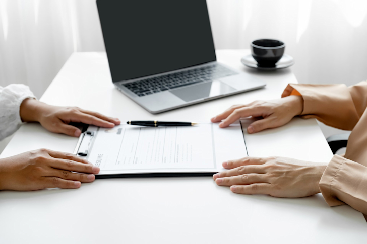 MKBSD - Contract op bureau met twee mensen