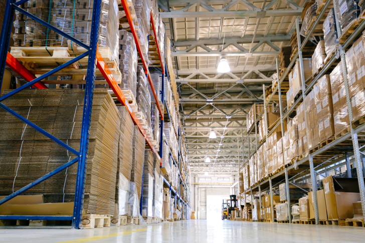 warehouse-logistics-is-important-5TKYPLD