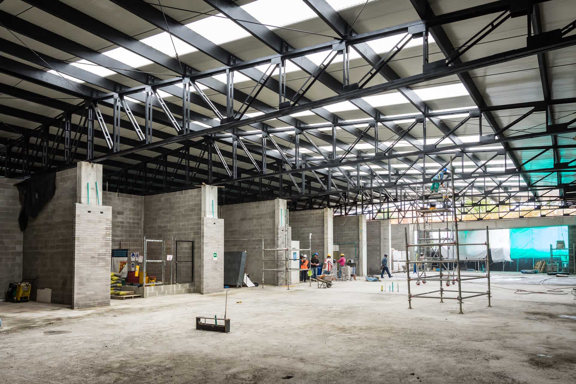 Locales comerciales en Estación 52 | Arquitectura y concreto