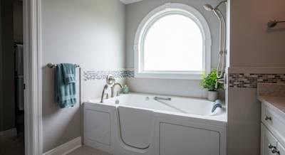 Lincoln Walk In Tubs: Experience Comfort and Safety Today