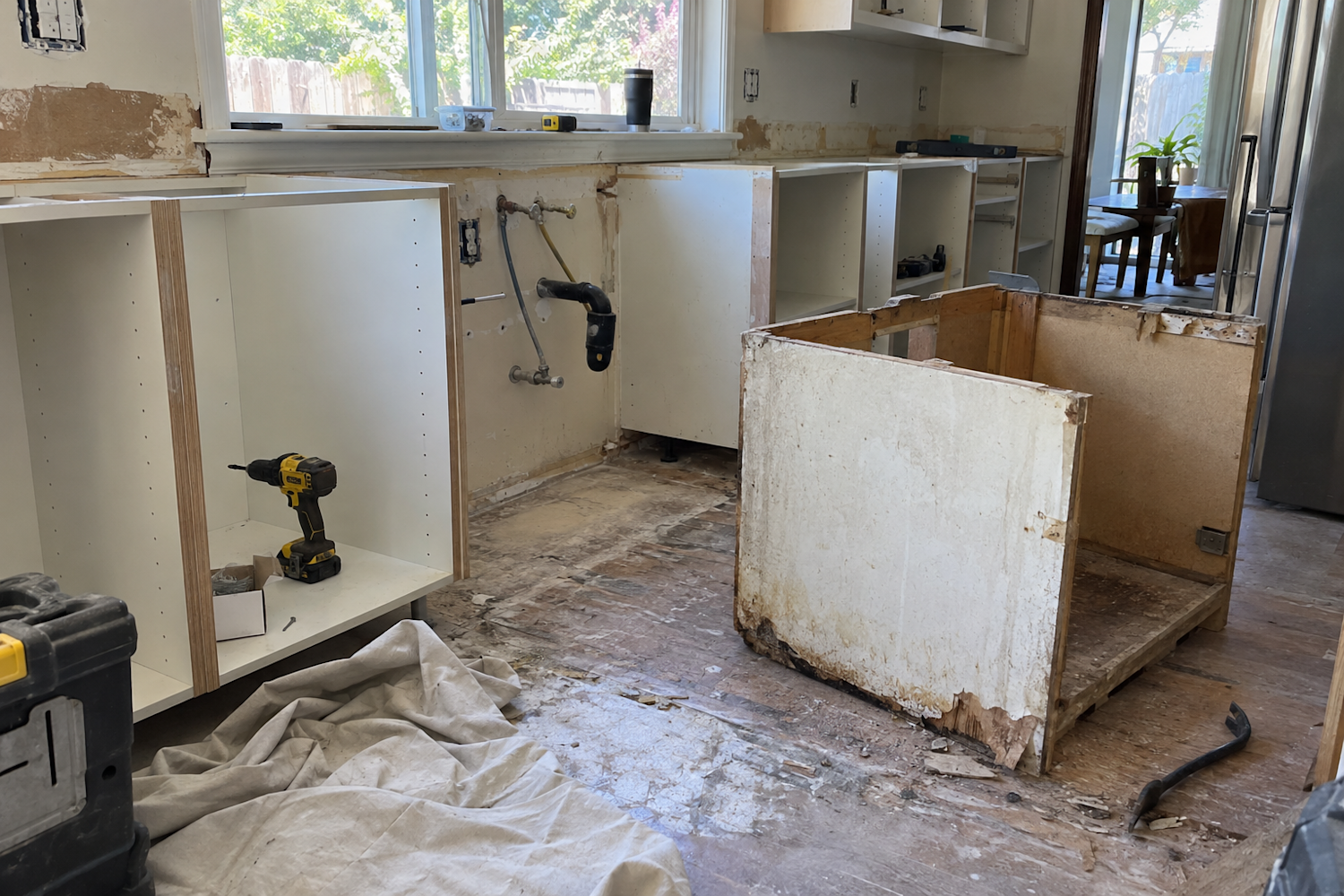 Plywood vs Particleboard Cabinet Boxes: What Actually Holds Up