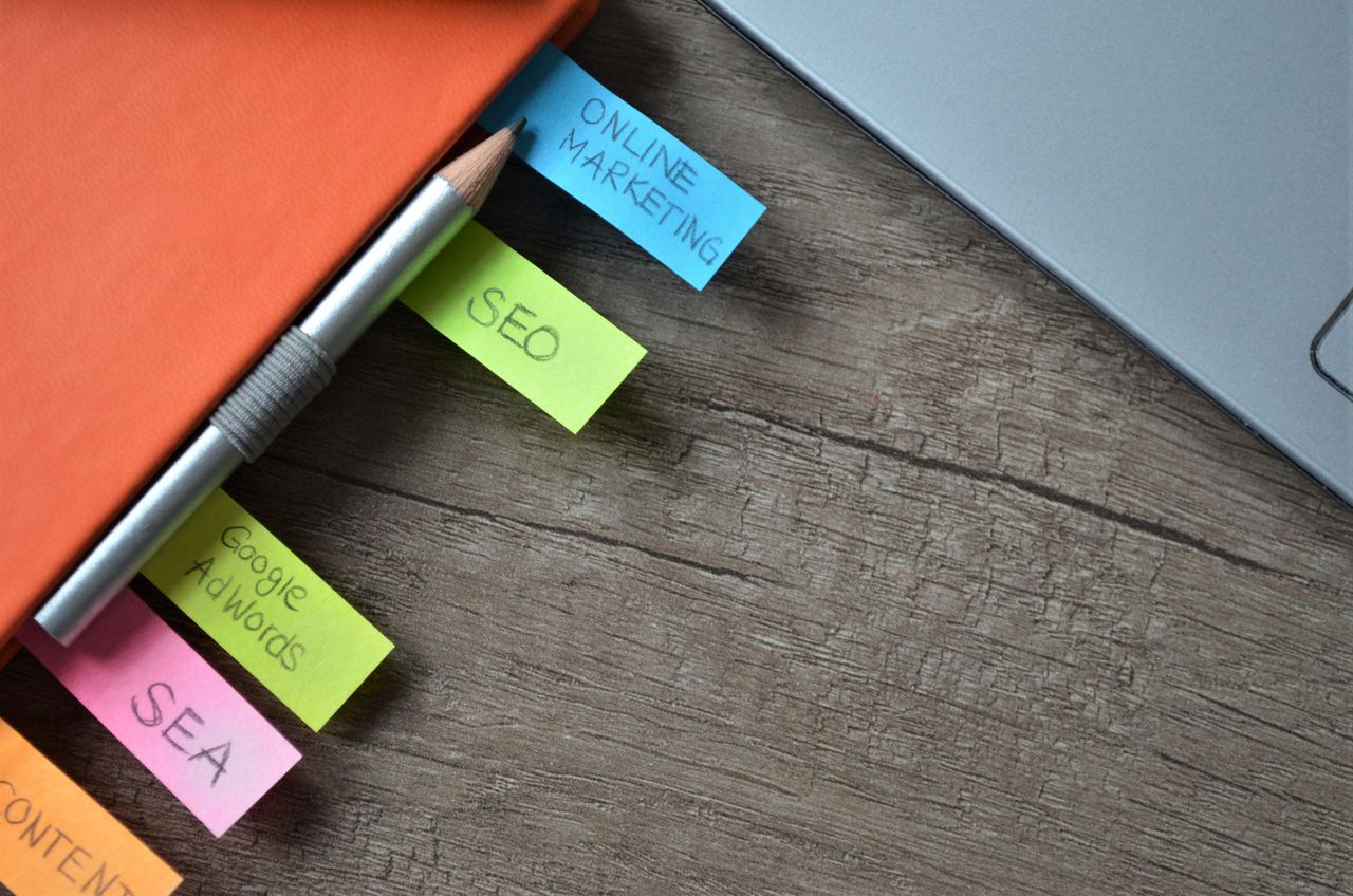 Stick notes of search engine keywords