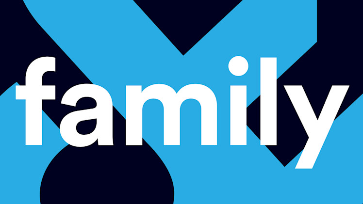 Family | Teaser Image Text „family“ auf einem Teil des Scholz&Friends Logos in Türkis auf schwarzem Hintergrund