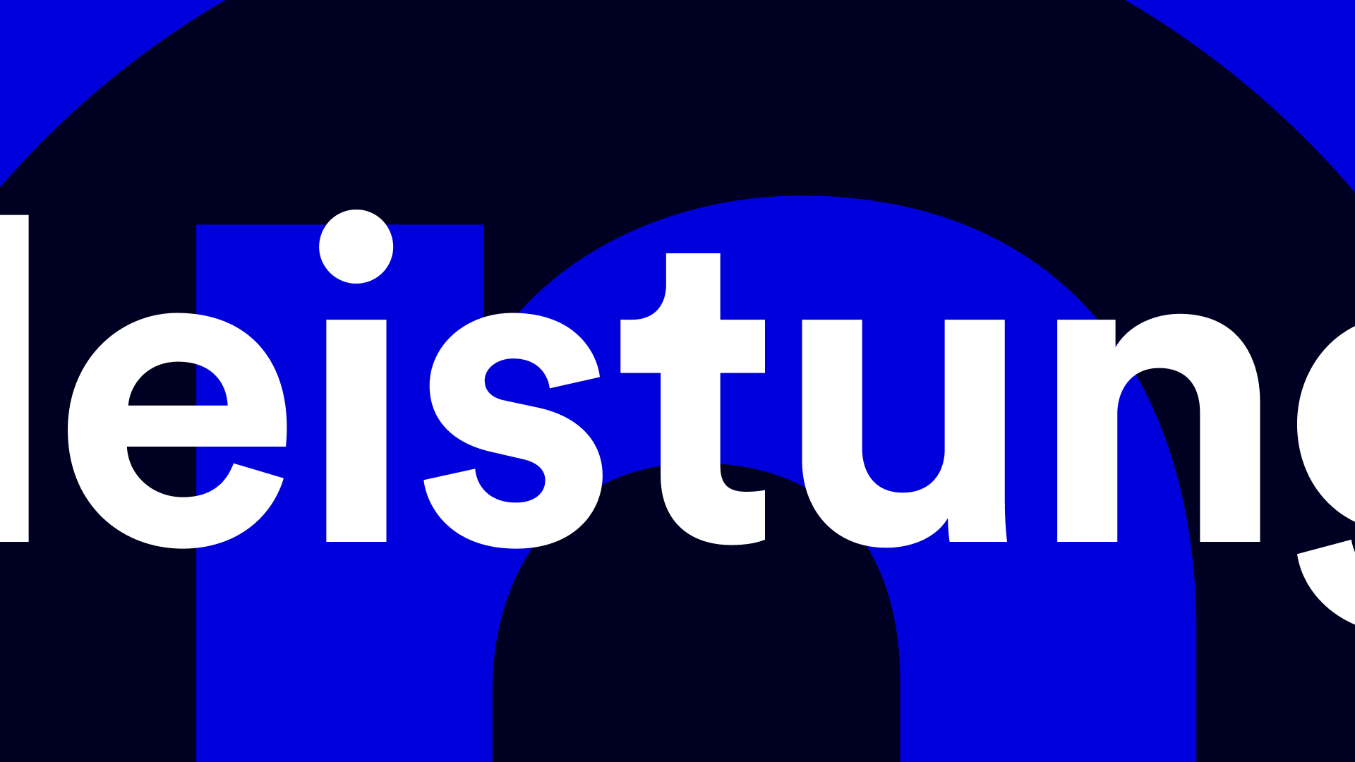 Text „Leistung“ in Weiß auf dunklem Hintergrund