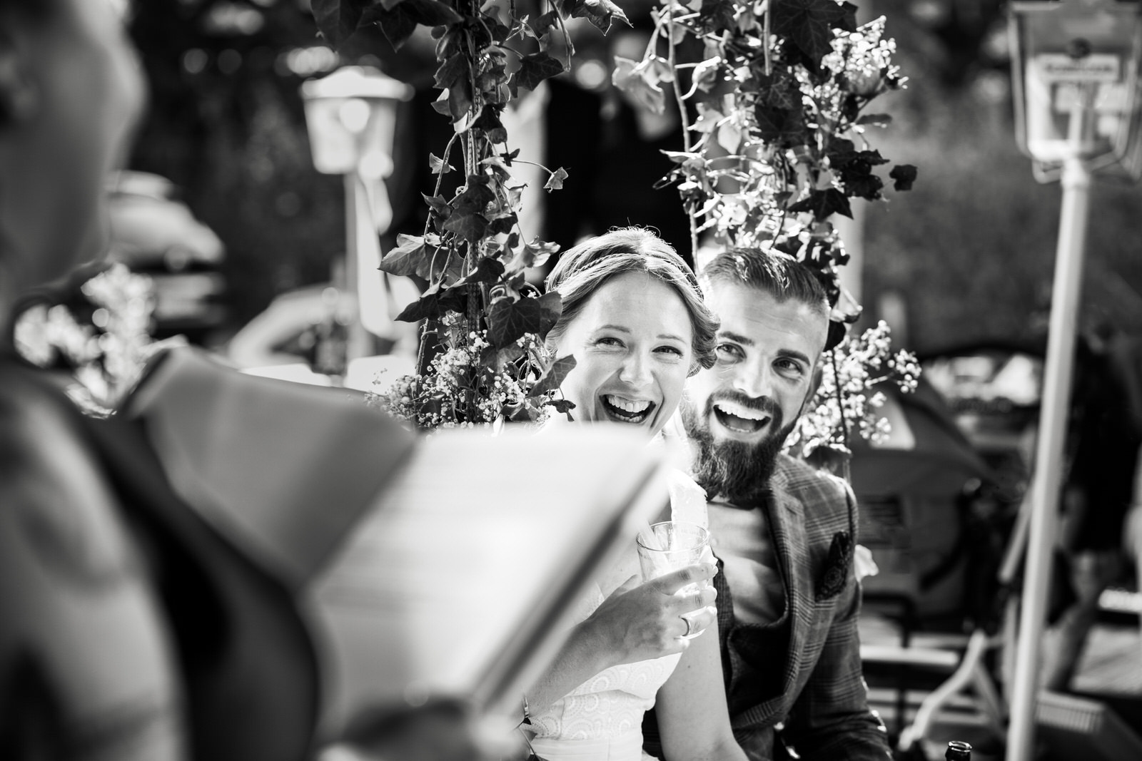 wedding-Hochzeitsfotograf-Frankfurt-hochzeit-haus-im-grünen-urban-freie-trauung-crazy-little-wedding-eva-hildenbeutel-5