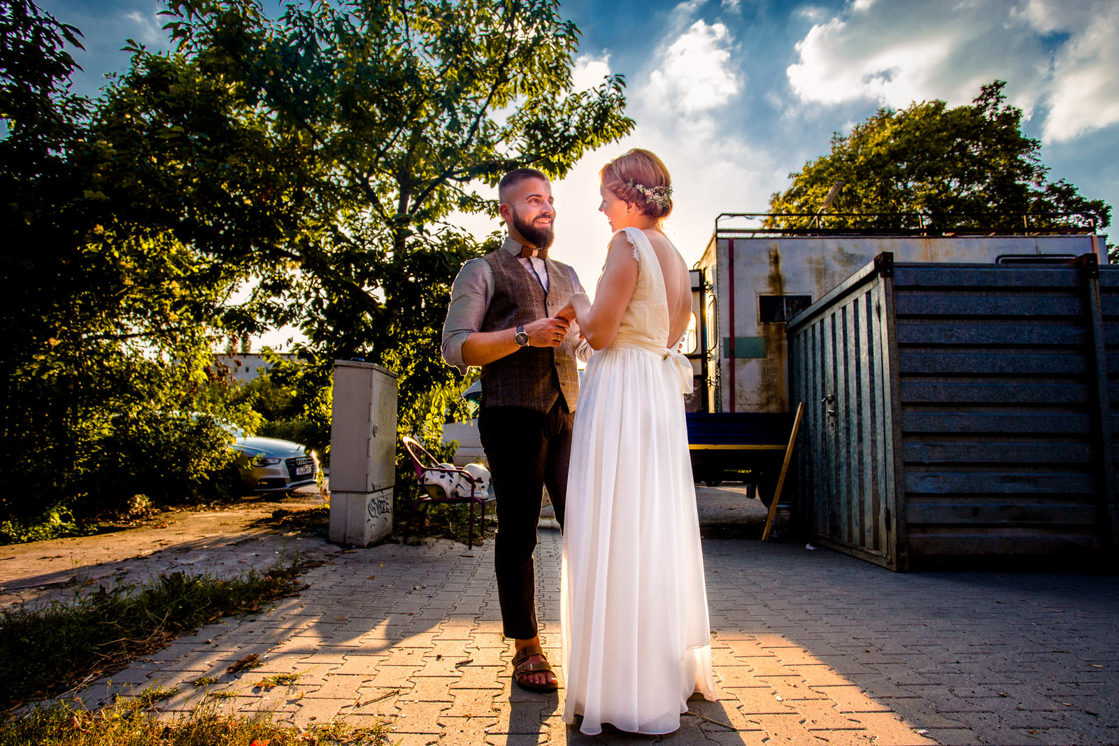 wedding-Hochzeitsfotograf-Frankfurt-hochzeit-haus-im-grünen-urban-freie-trauung-crazy-little-wedding-eva-hildenbeutel-16