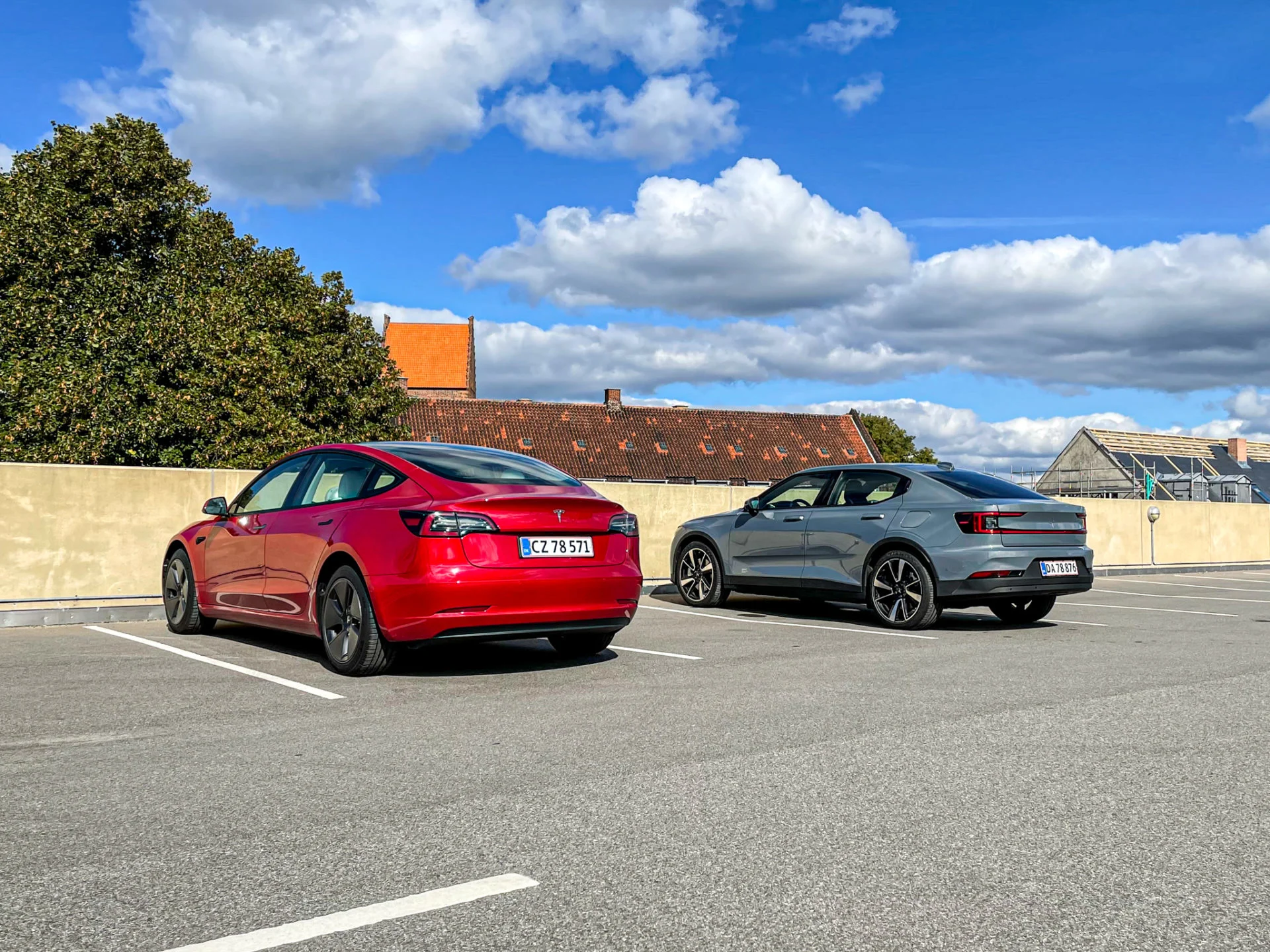 Polestar 2 vs Model 3 (4)