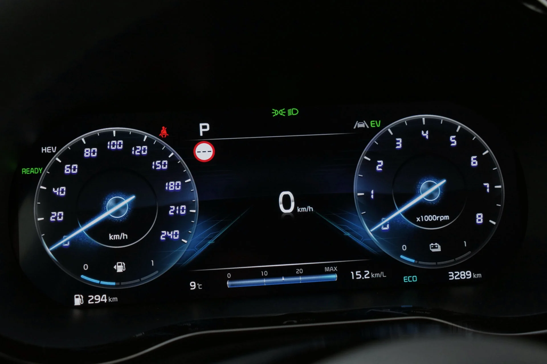 Bilbasen DUEL Kia Ceed SW PHEV vs Suzuki Swace Hybrid9831