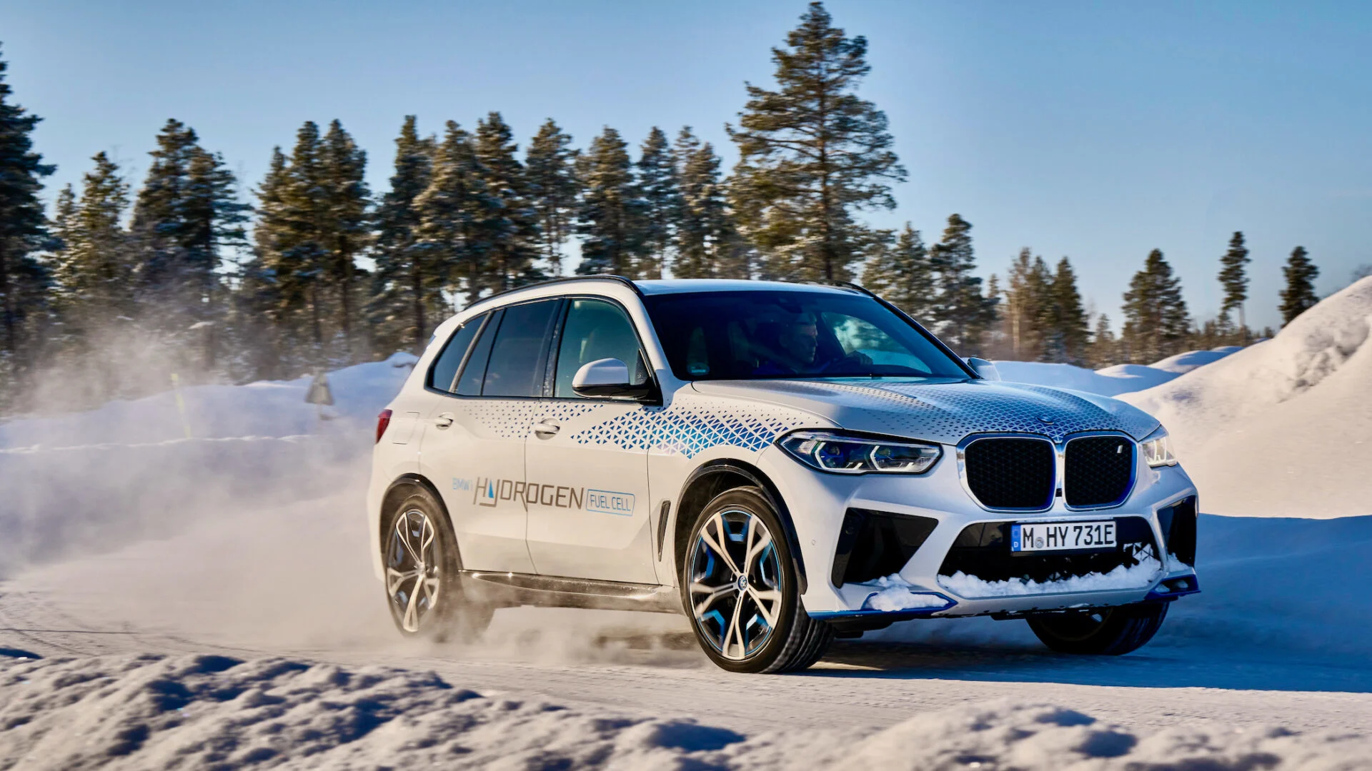 BMW iX5 Hydrogen in Arjeplog Feb 22