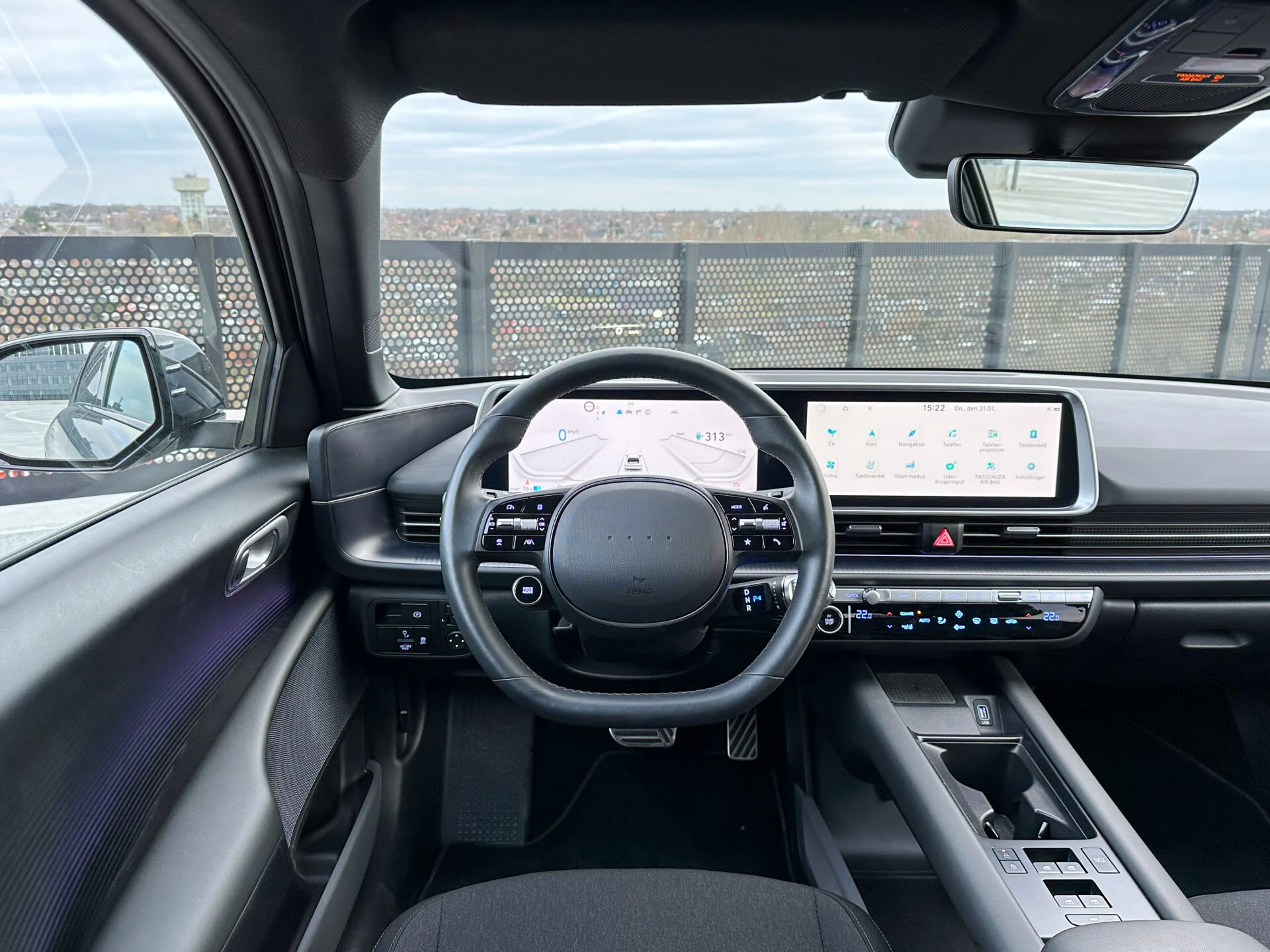 VW ID.7 vs. Hyundai Ioniq 6-35