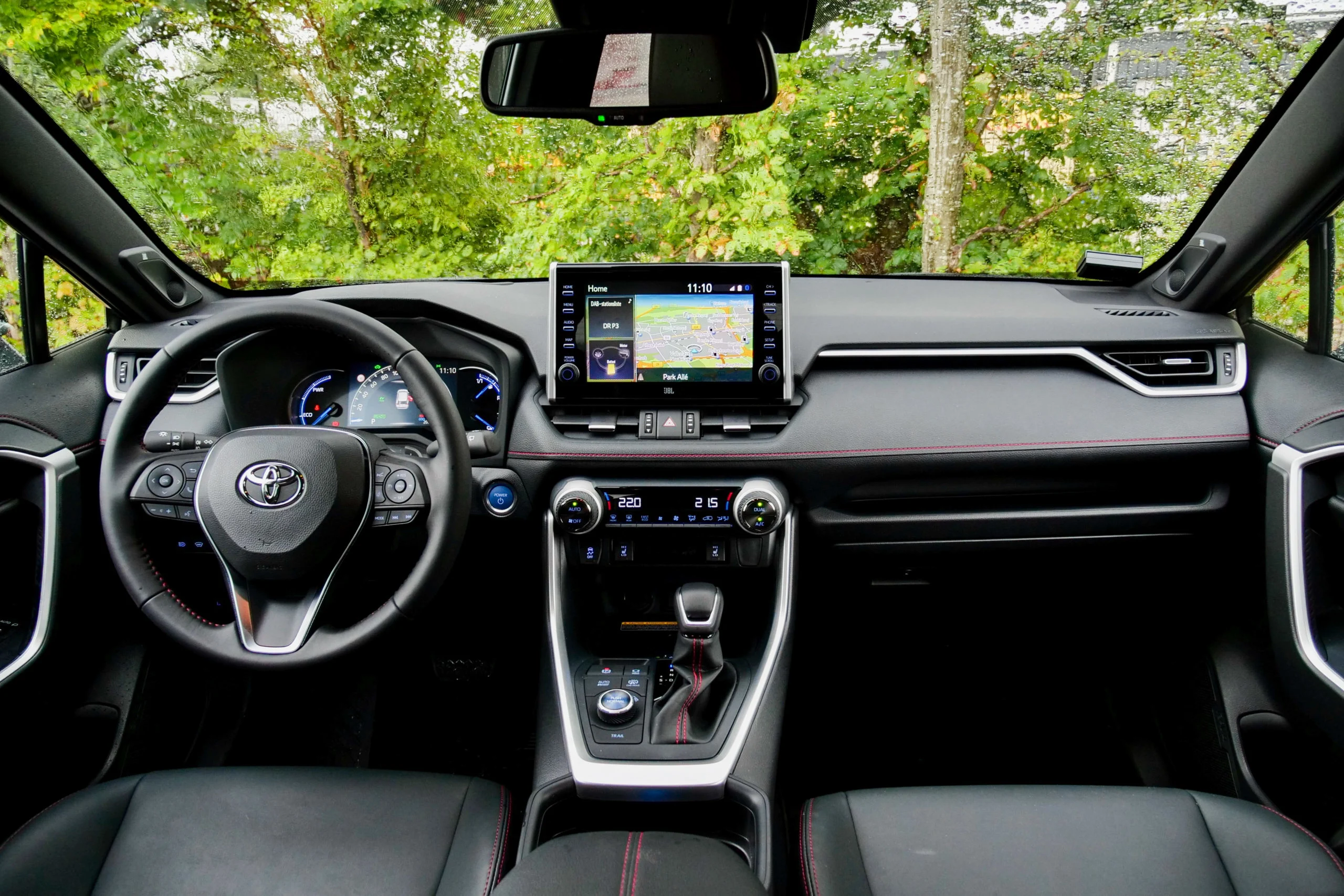 Toyota RAV4 Plug In &#8211; Interiør (1)