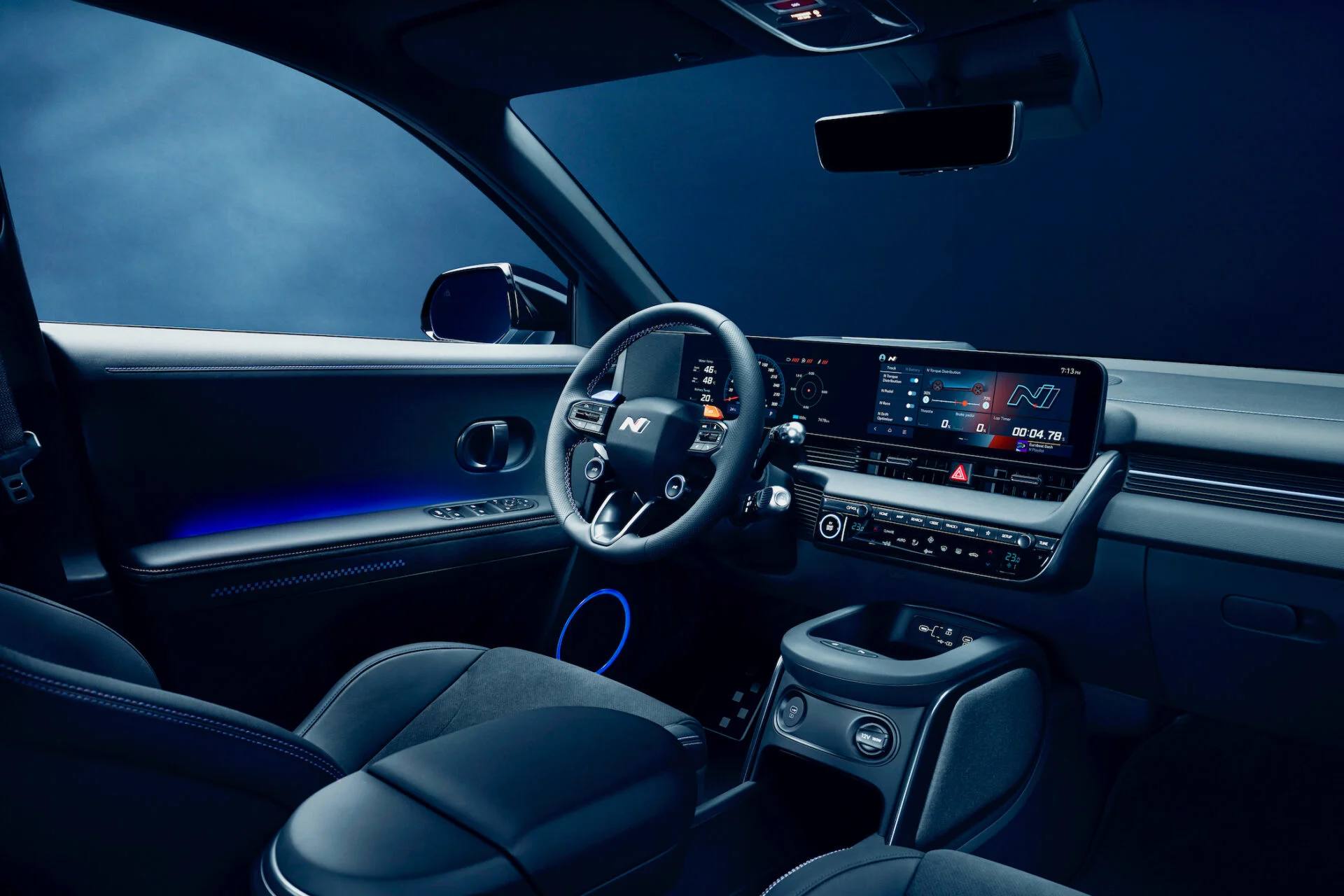 hyundai-ioniq-5-n-debut-goodwood-2023-studio-interior-01