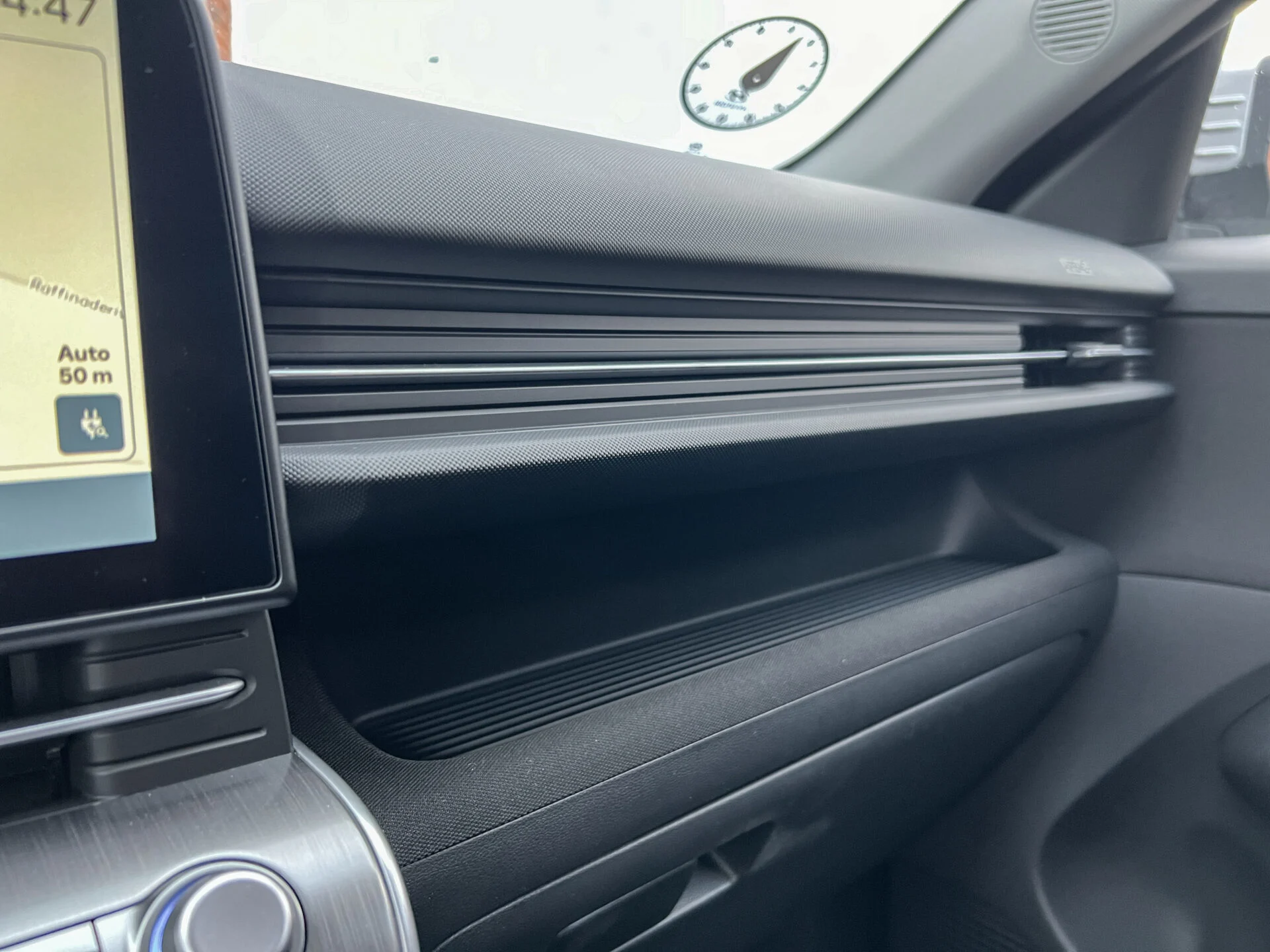 Hyundai Kona vs Kia Niro-29