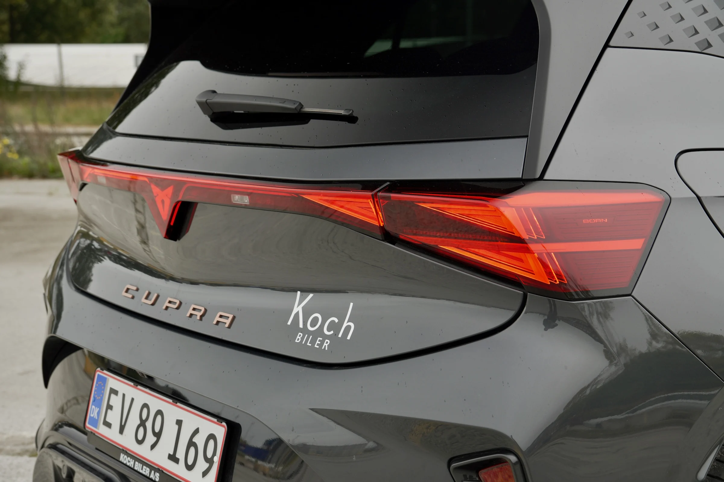 DUEL Cupra Born vs VW ID.3 Neo 3848
