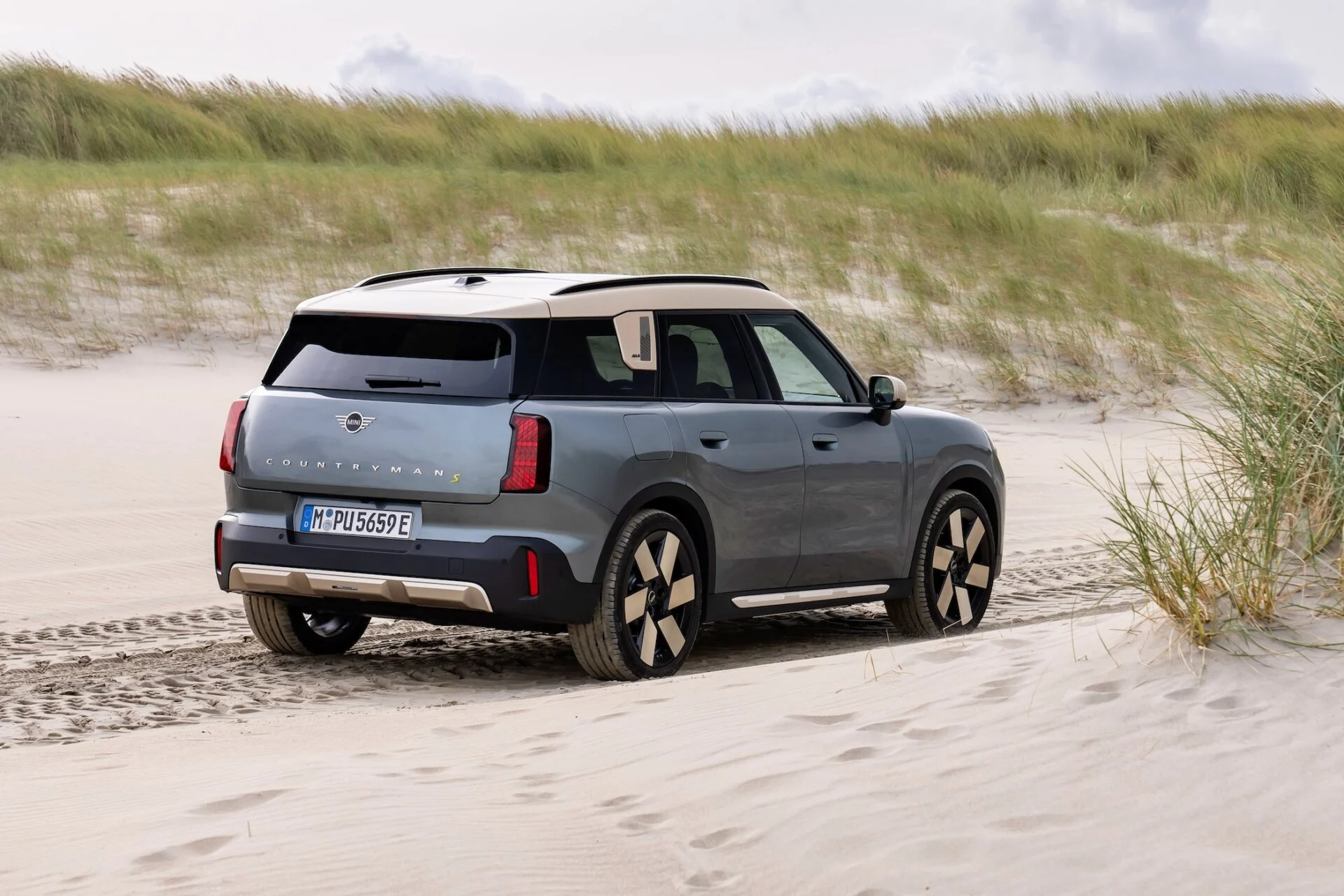 P90528231_highRes_mini-countryman-se-a