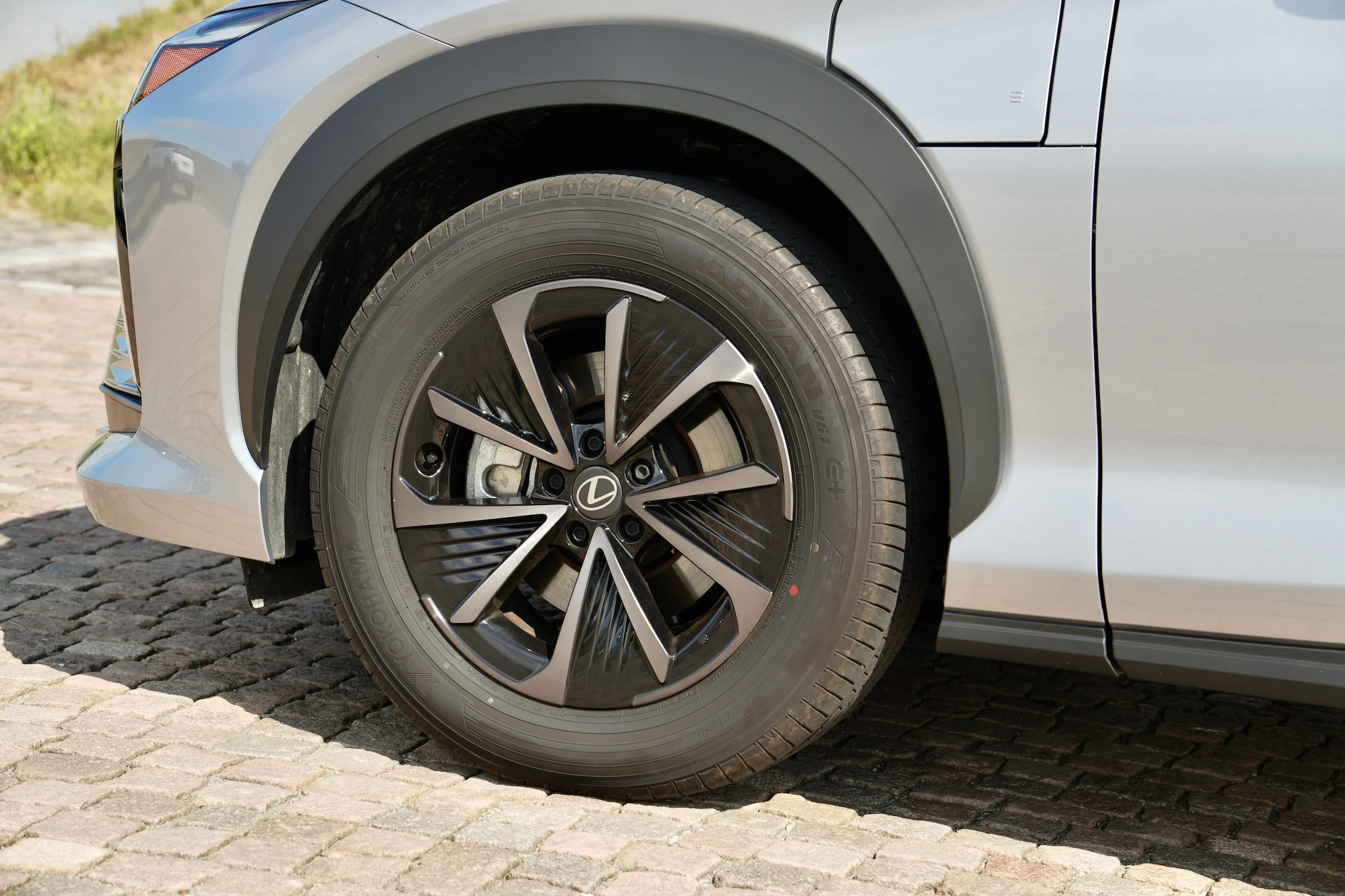 TEST Lexus RZ 350e738