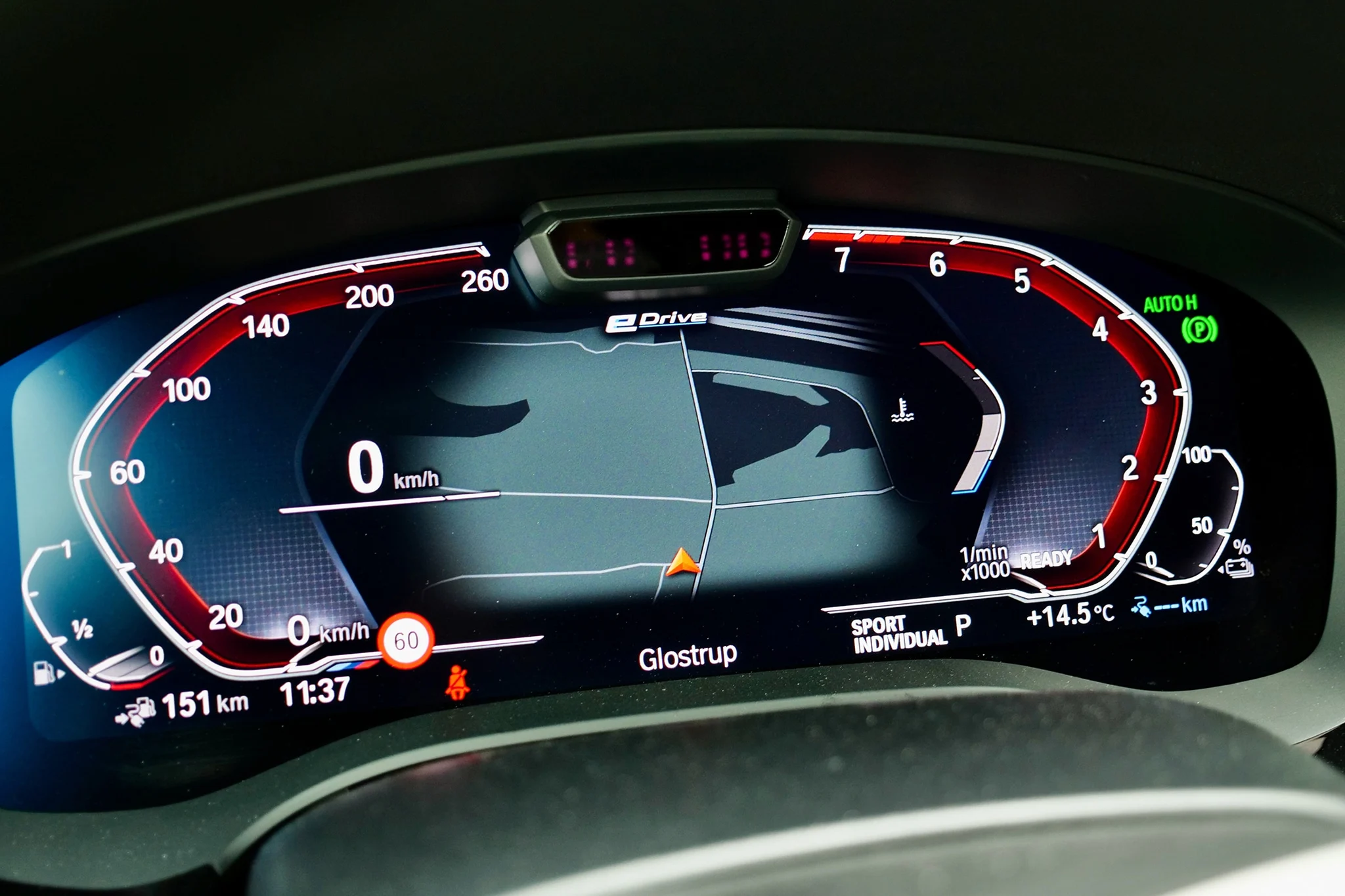BMW 545e – interiør (8)