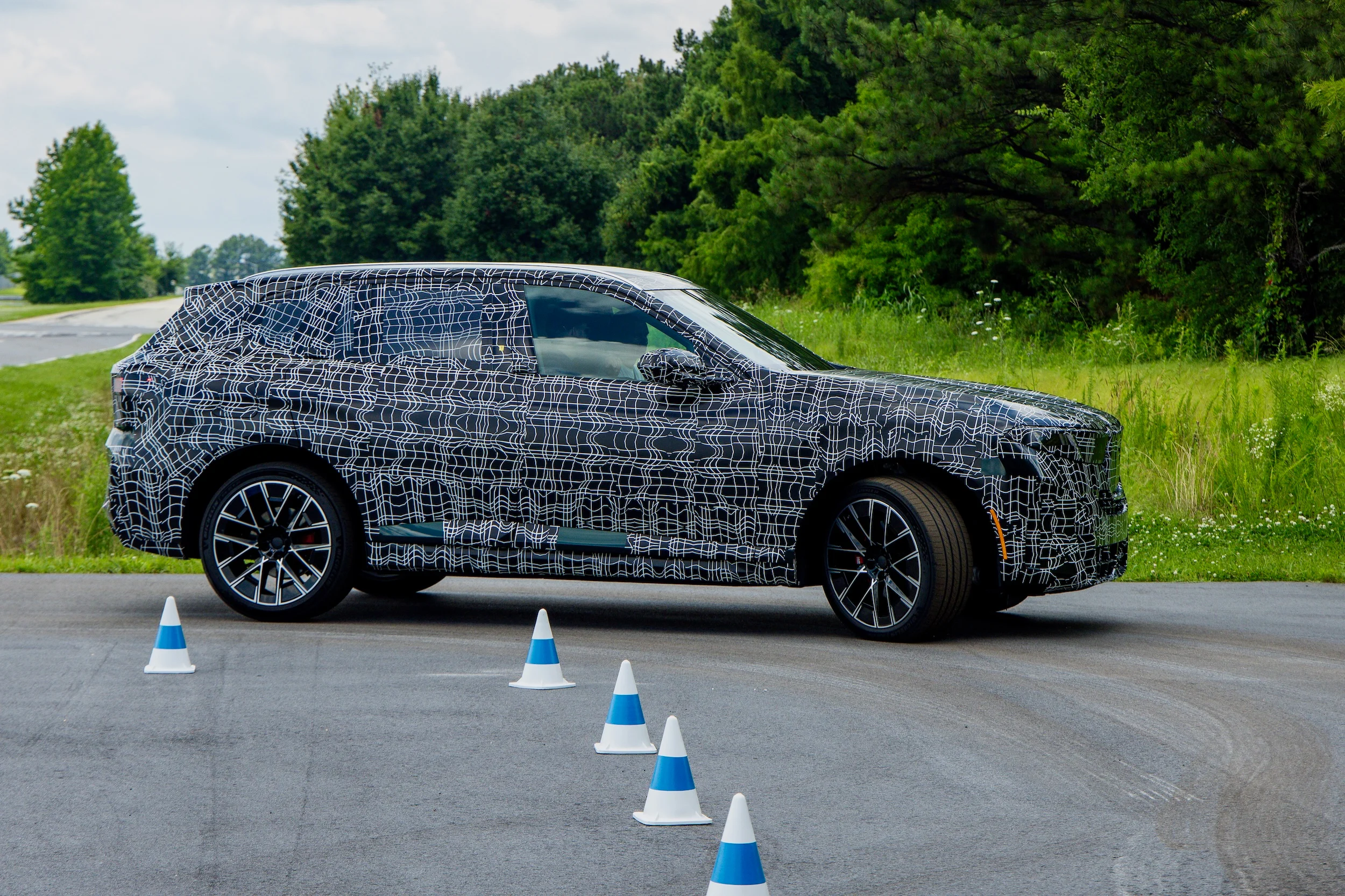 BMW X5 iX5 72 highRes the-new-bmw-x5-proto