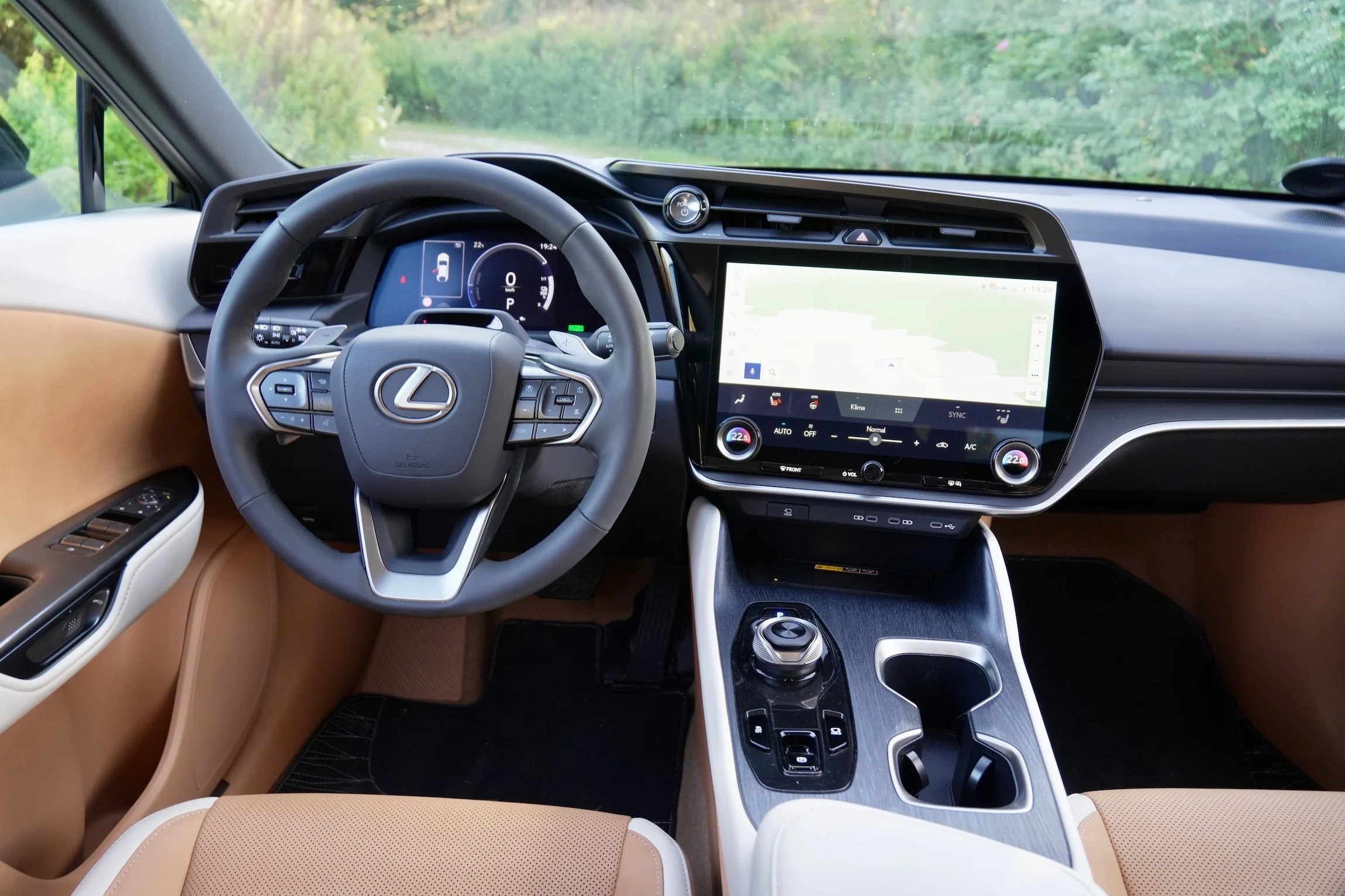 TEST Lexus RZ 350e828