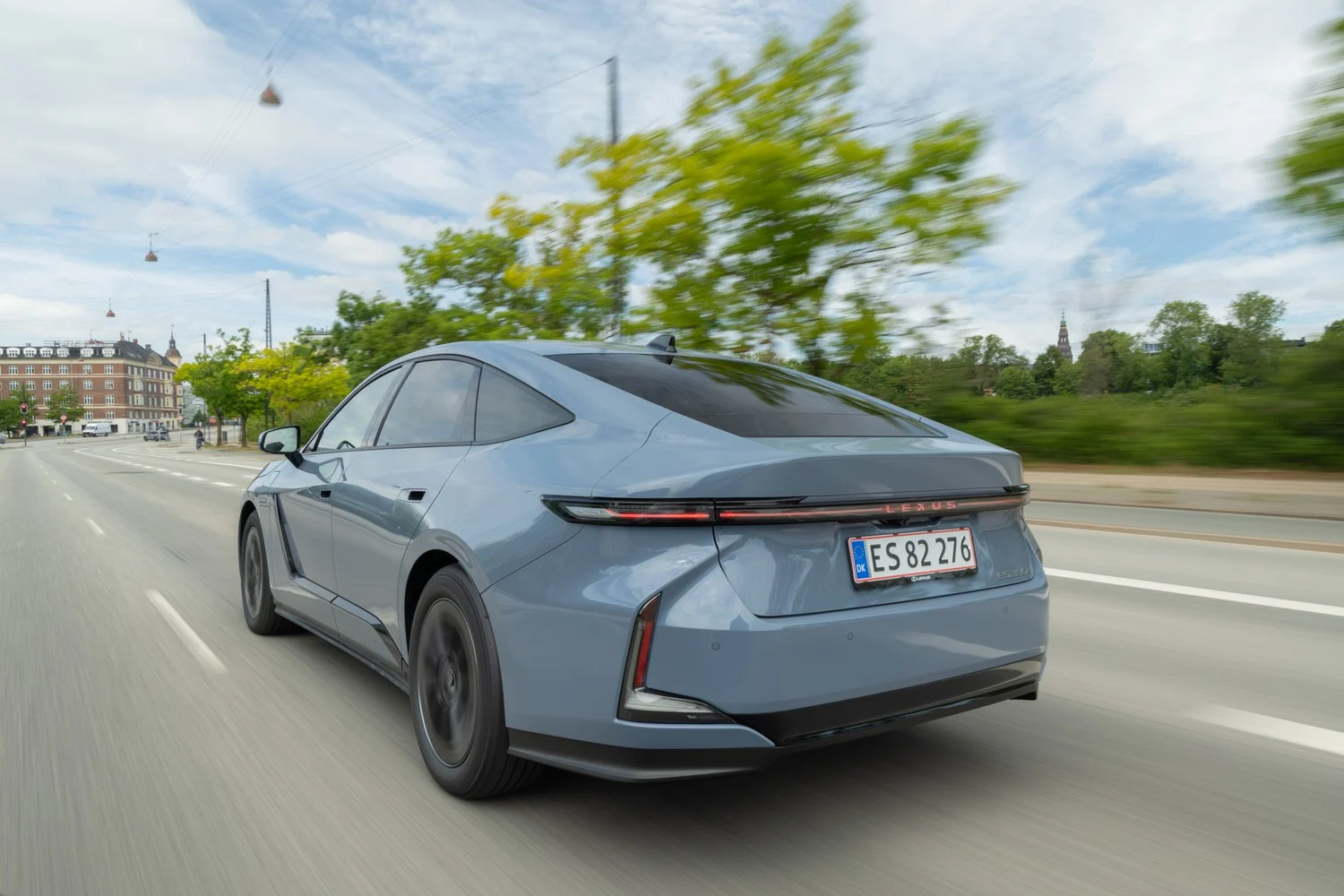 Lexus ES dynamisk 12