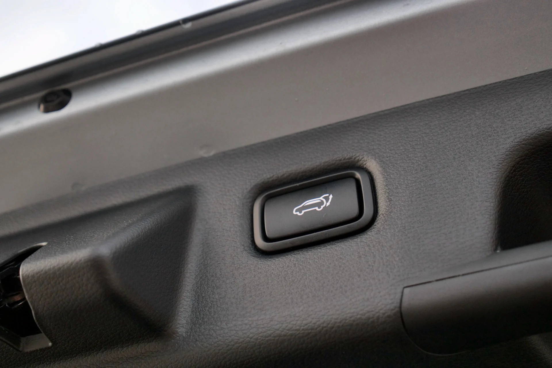 Bilbasen DUEL Kia Ceed SW PHEV vs Suzuki Swace Hybrid9720