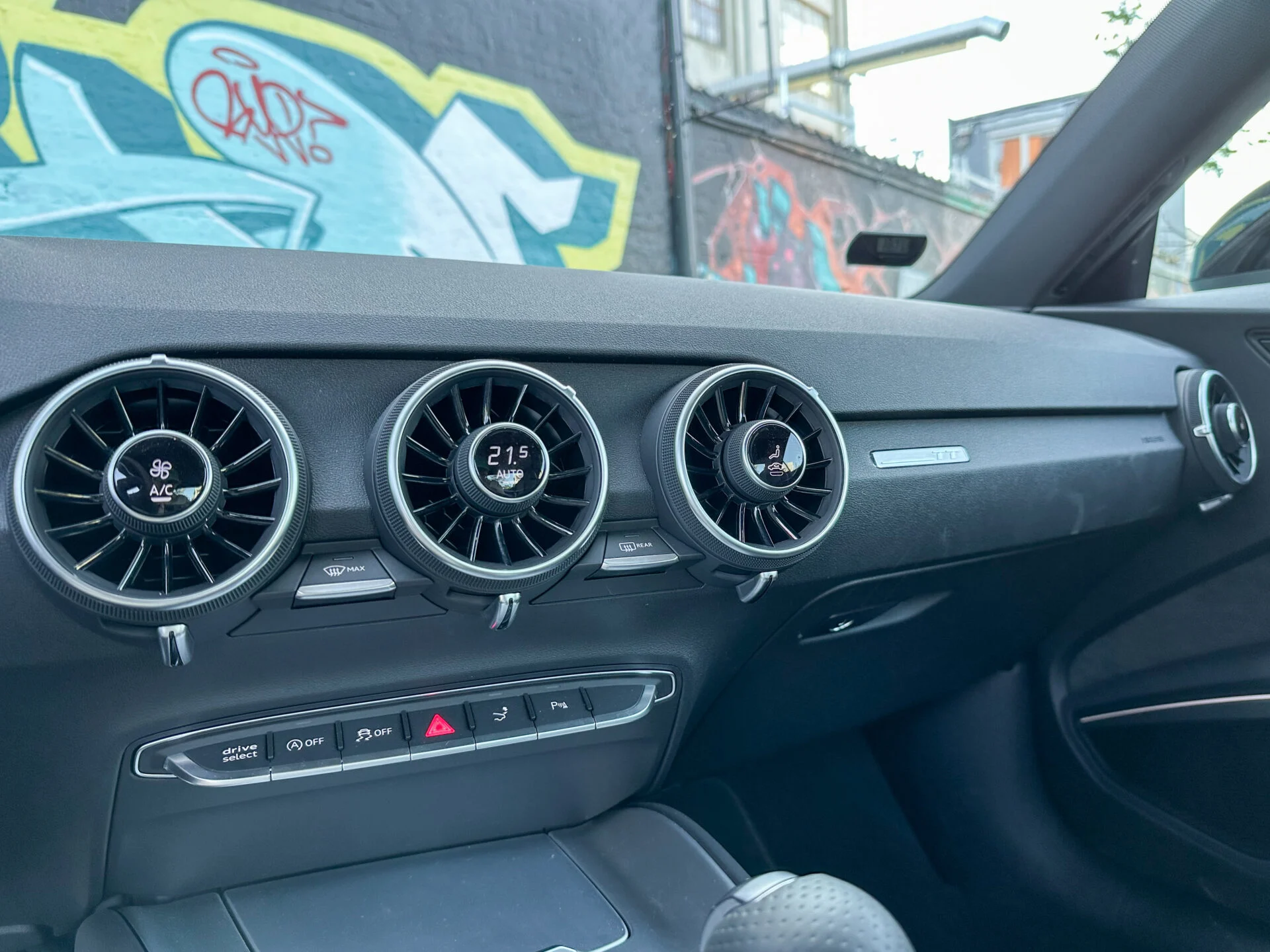 Audi TT-11
