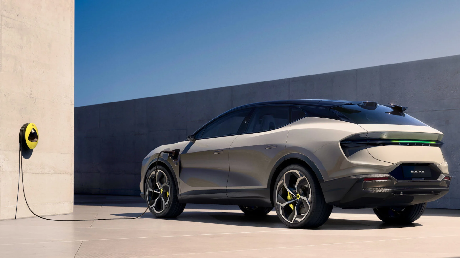 Lotus Eletre 07