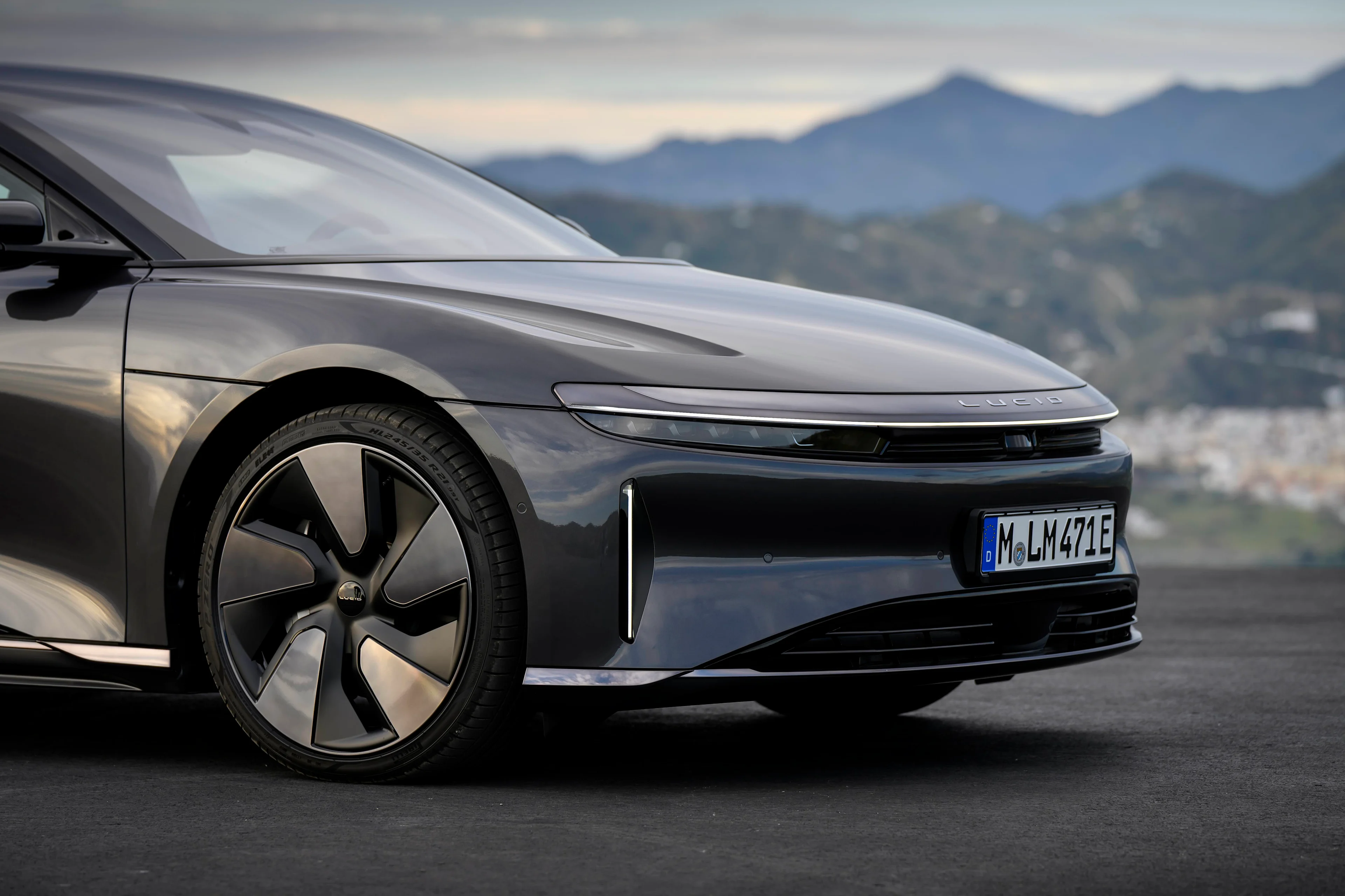 Lucid Air Grand Touring Exterior 15