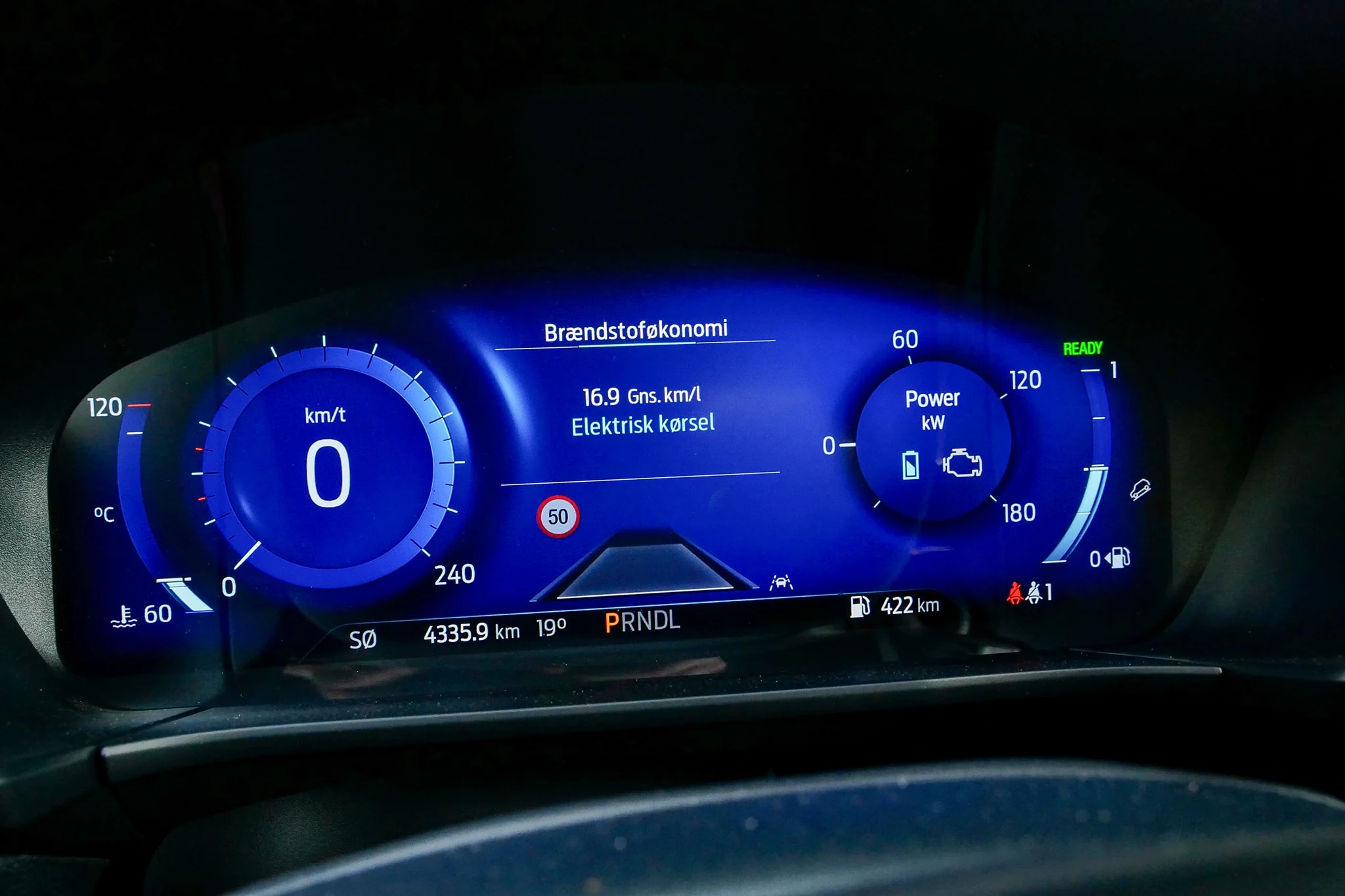 Ford Kuga Hybrid – Interiør (7)