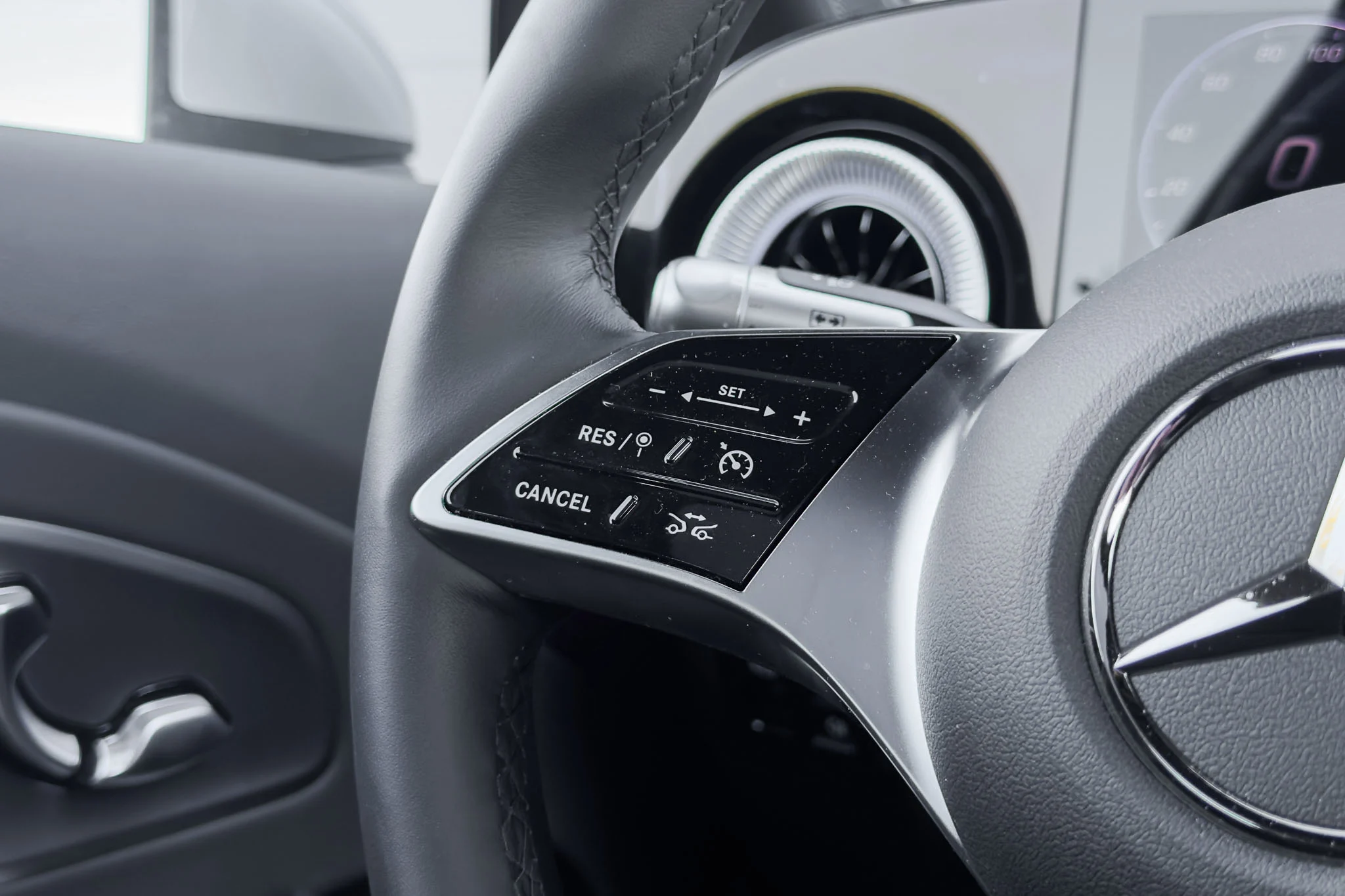 Mercedes-Benz CLA 200 - Interiør-5