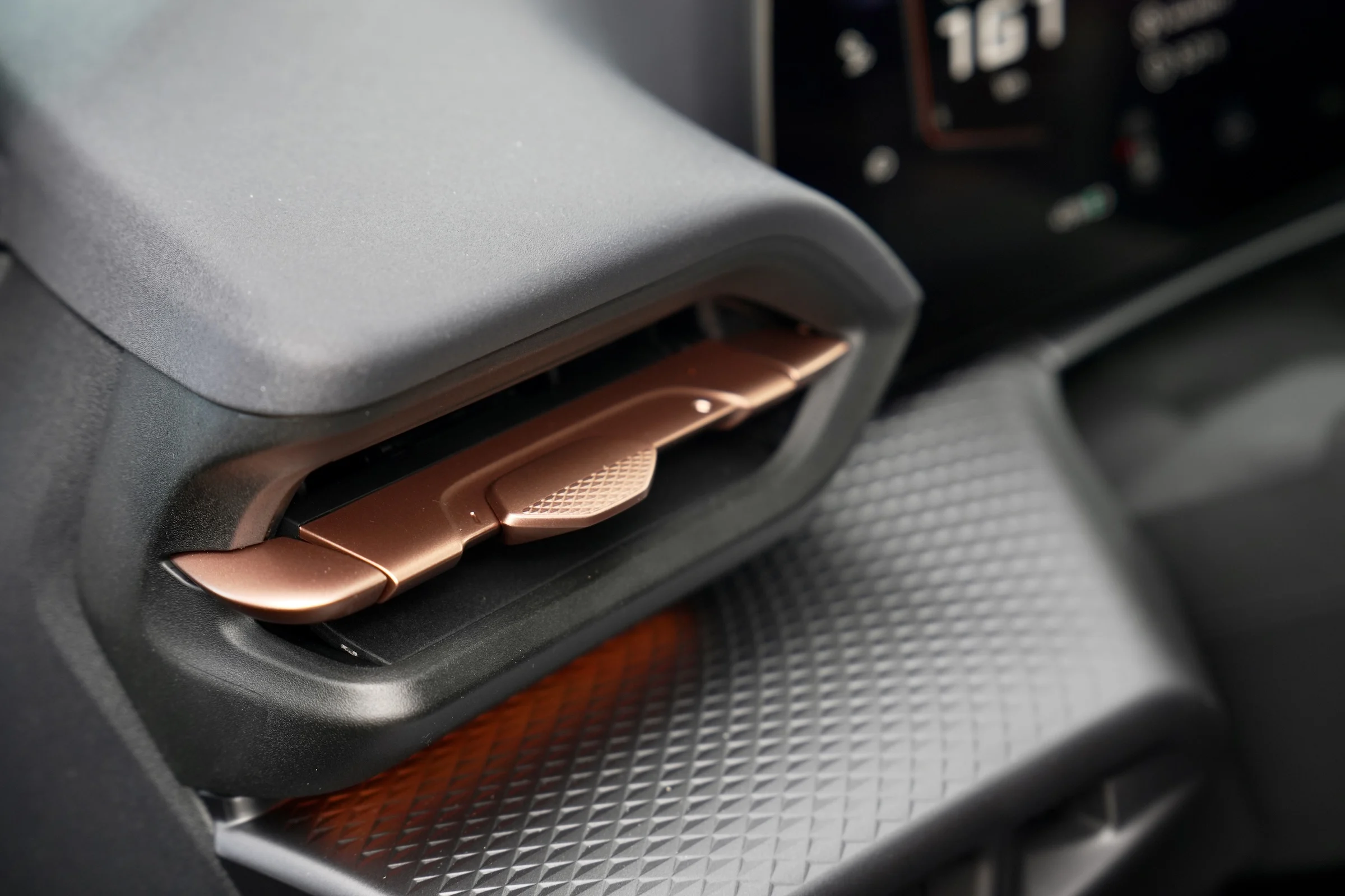 Test Cupra Raval Dynamic Plus MBB 642