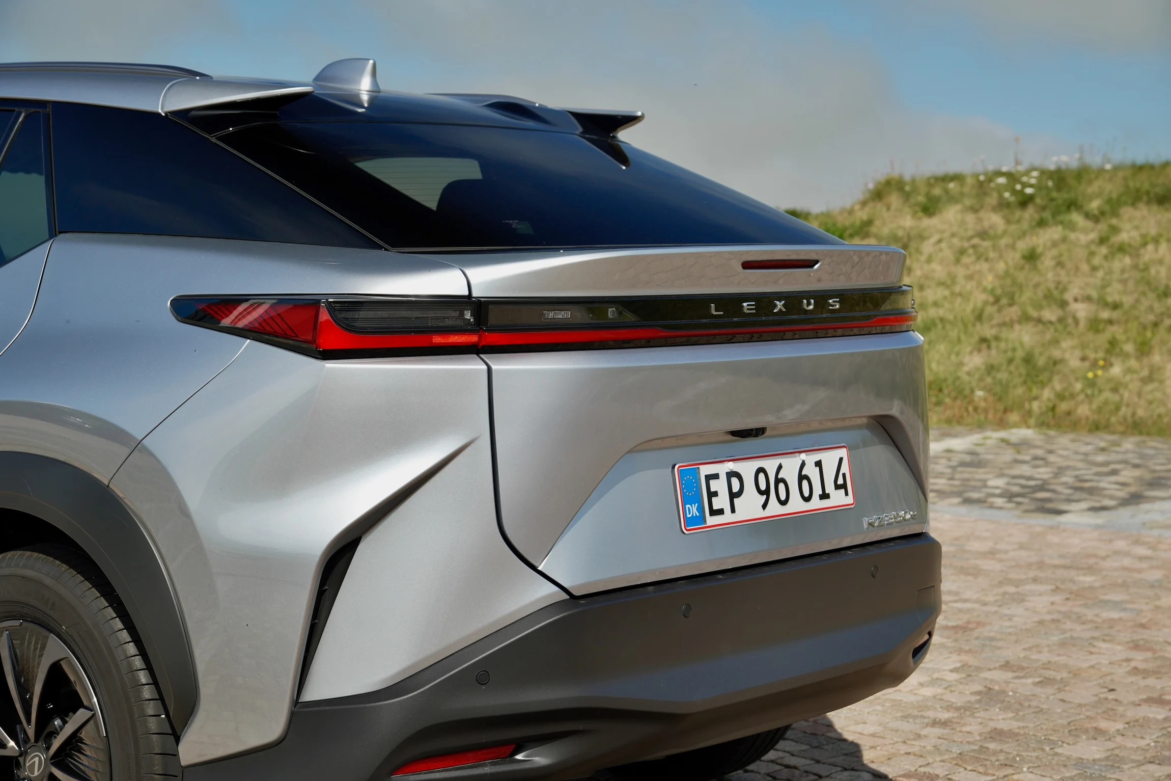 TEST Lexus RZ 350e746