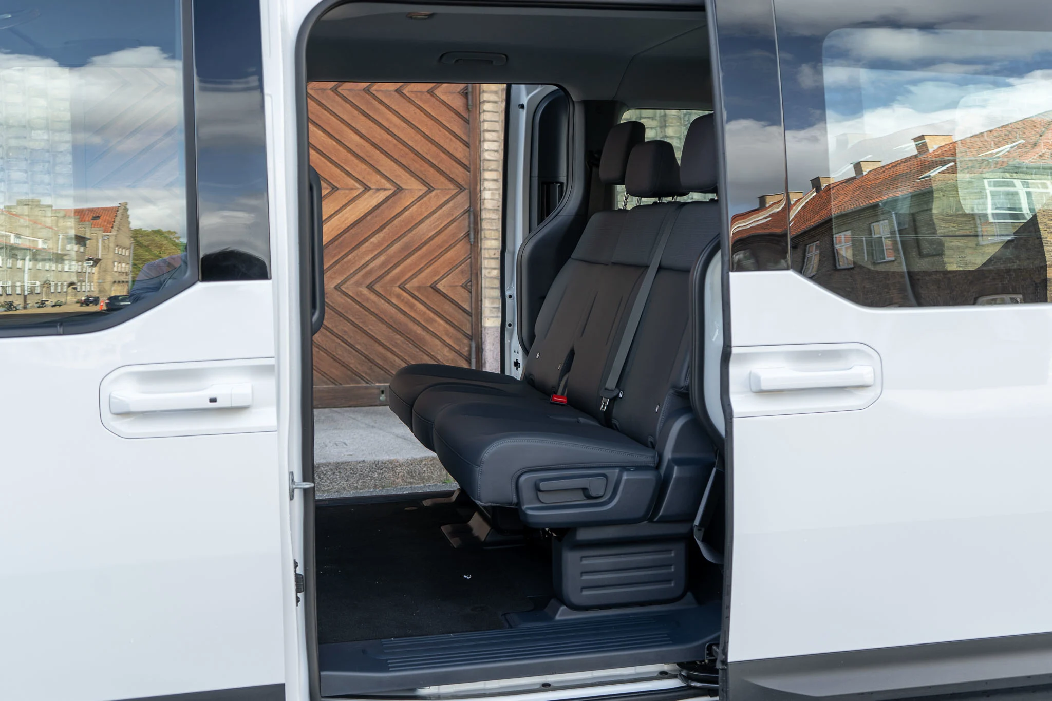 Kia PV5 Standard Range-23